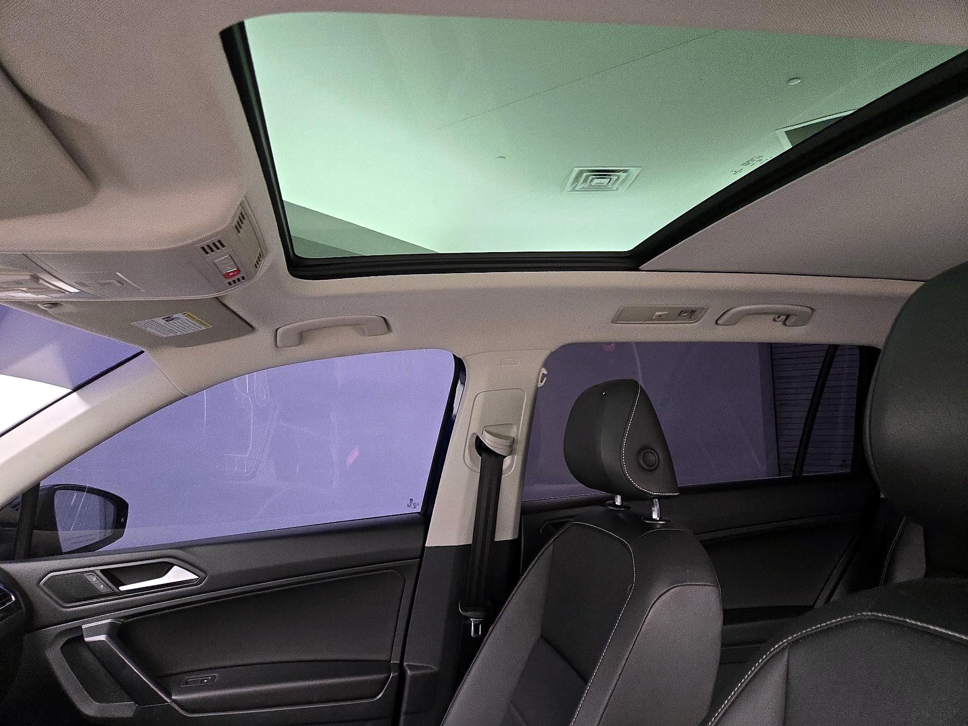 Thumbnail: 2021 Volkswagen Tiguan - 19