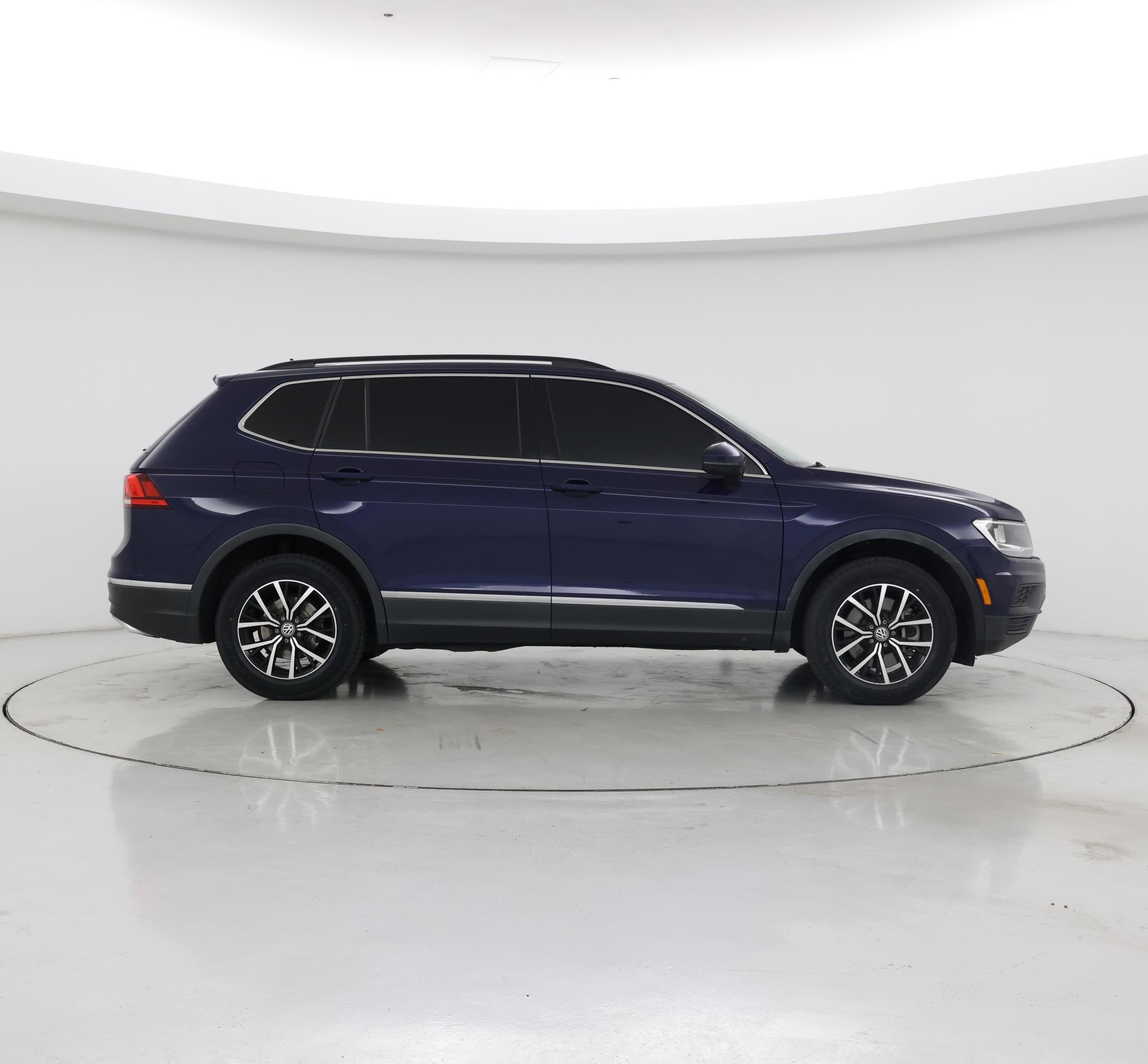 Thumbnail: 2021 Volkswagen Tiguan - 7