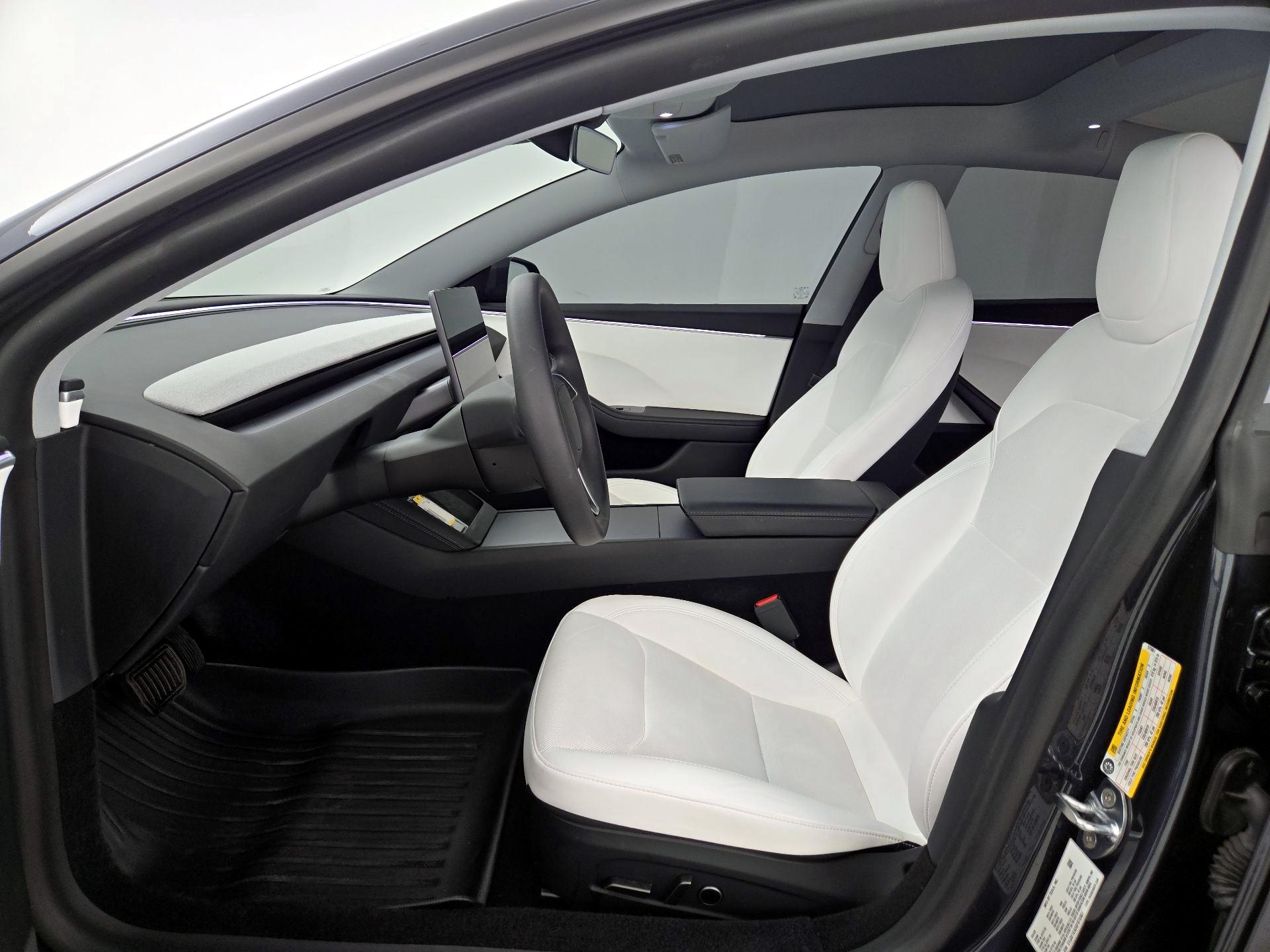 Thumbnail: 2025 Tesla Model 3 - 11