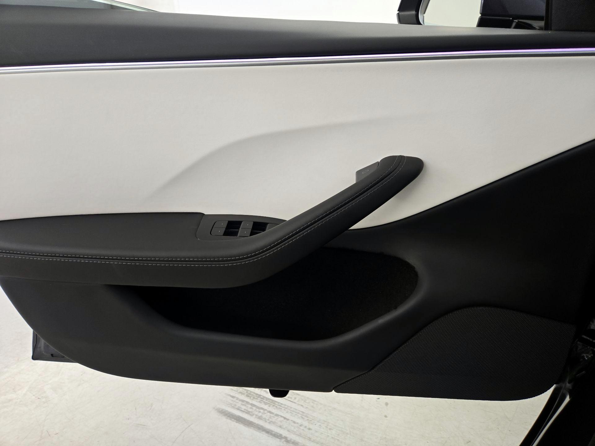 Thumbnail: 2025 Tesla Model 3 - 12