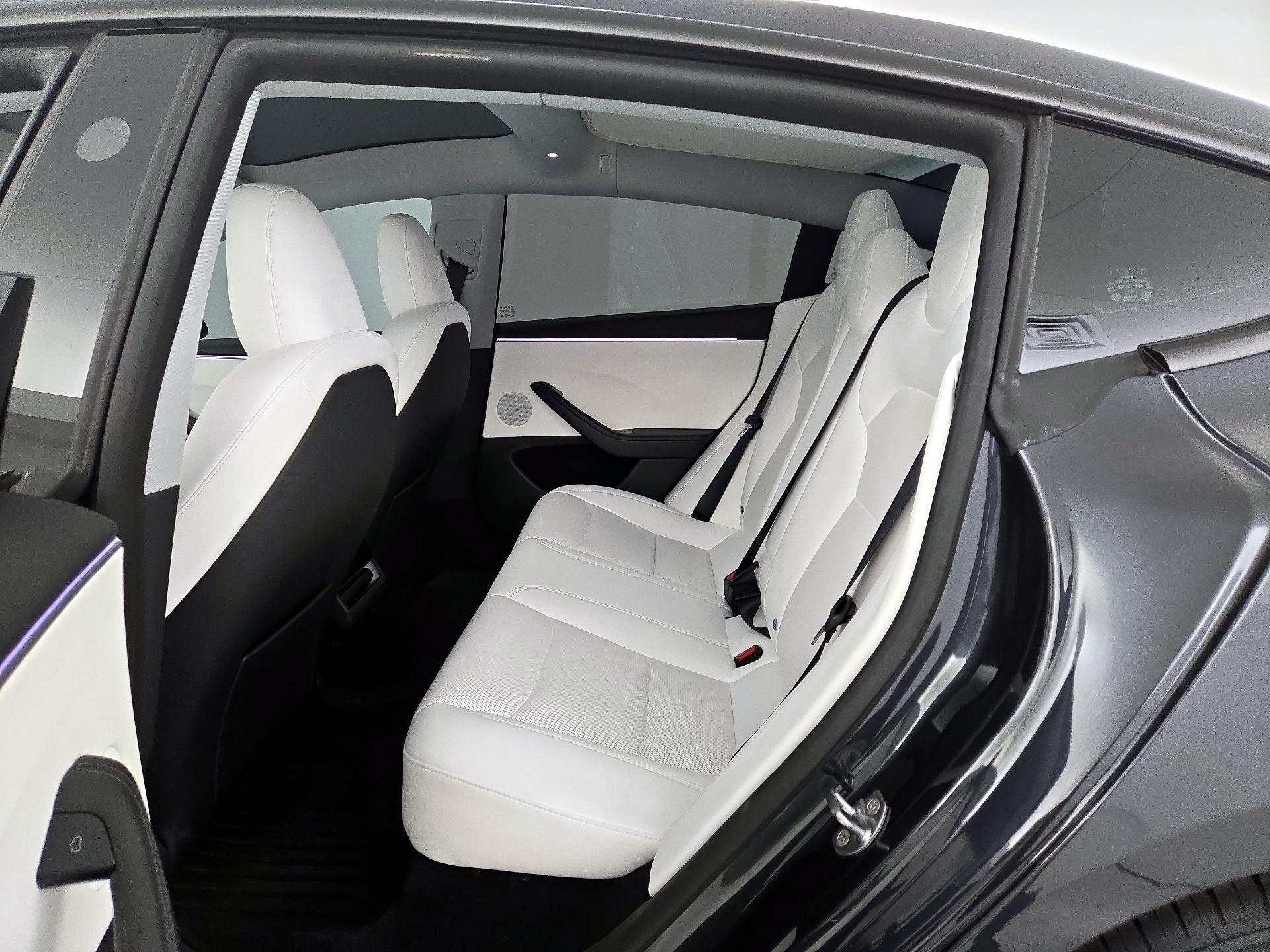 Thumbnail: 2025 Tesla Model 3 - 20