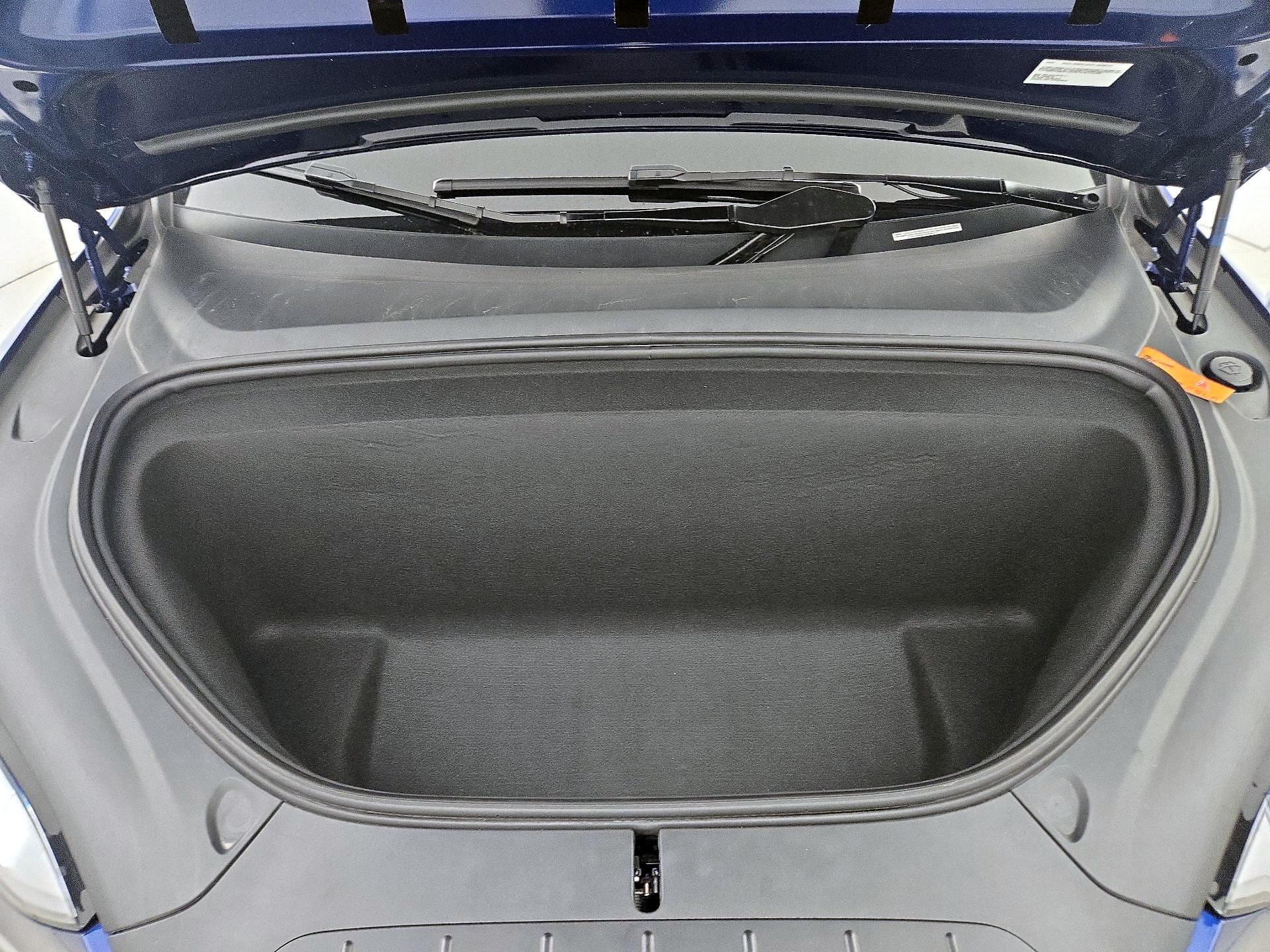 Thumbnail: 2022 Tesla Model X - 20