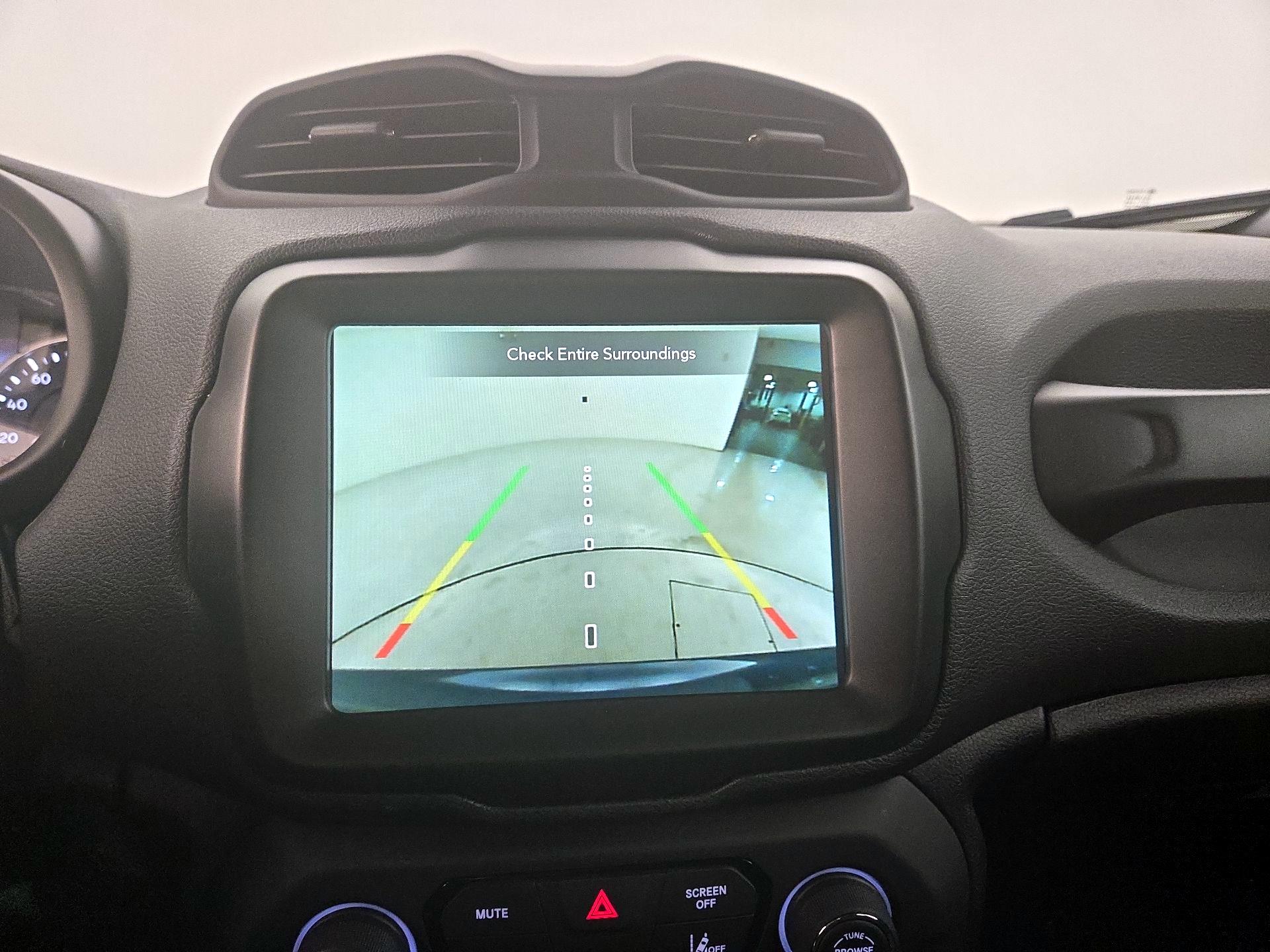 Thumbnail: 2022 Jeep Renegade - 15