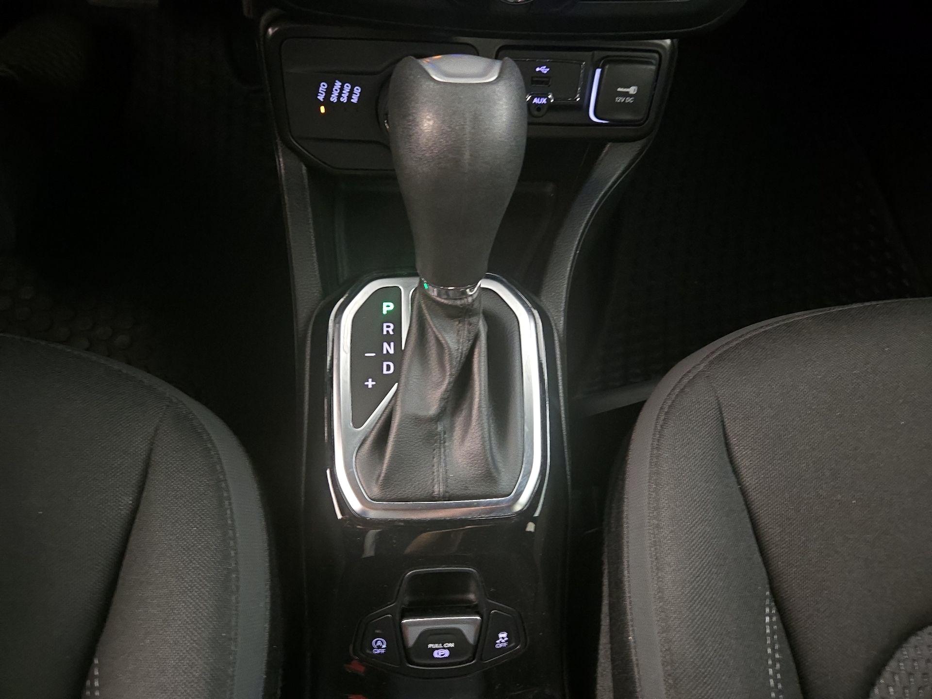 Thumbnail: 2022 Jeep Renegade - 18