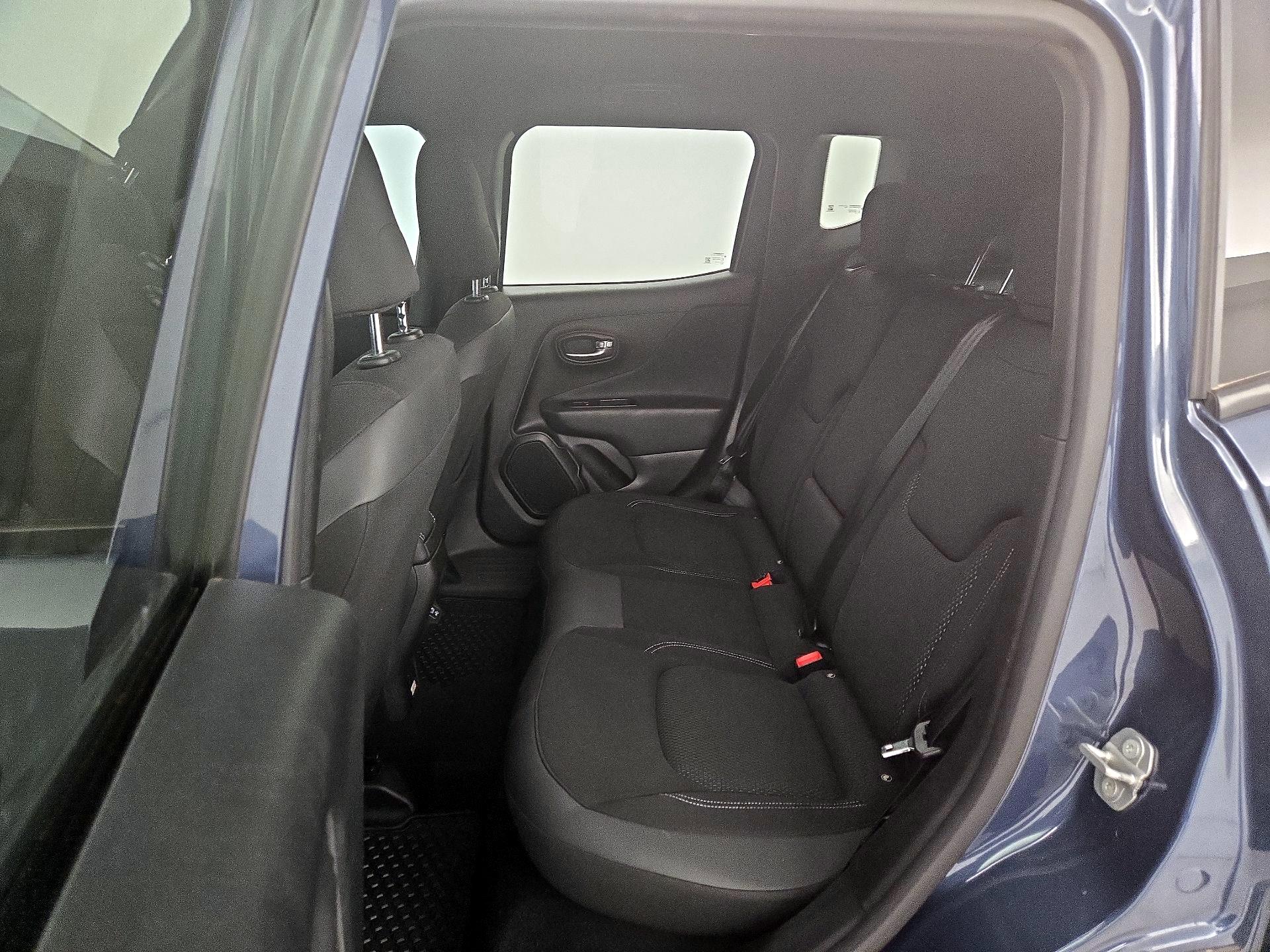 Thumbnail: 2022 Jeep Renegade - 20