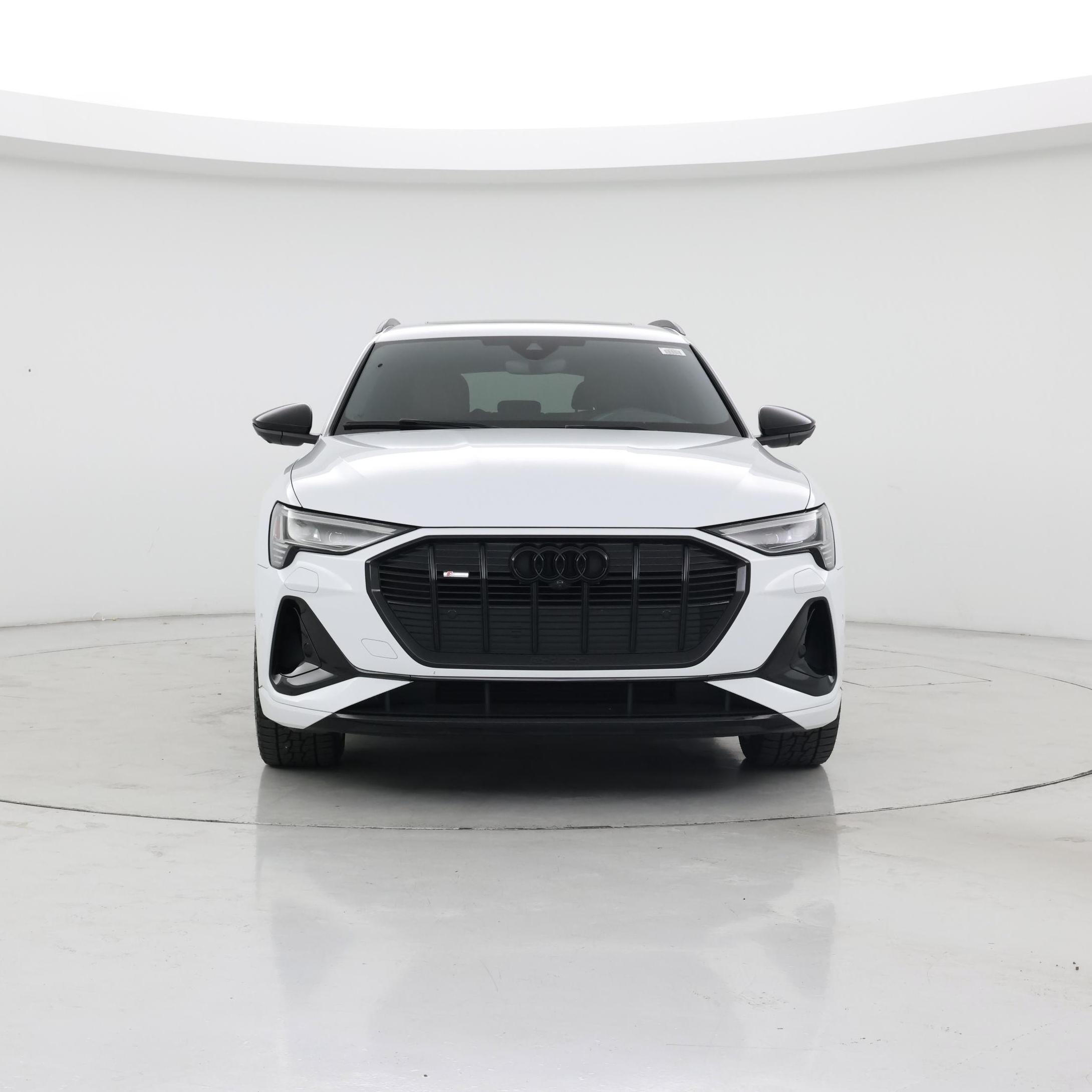 Thumbnail: 2022 Audi e-tron - 5