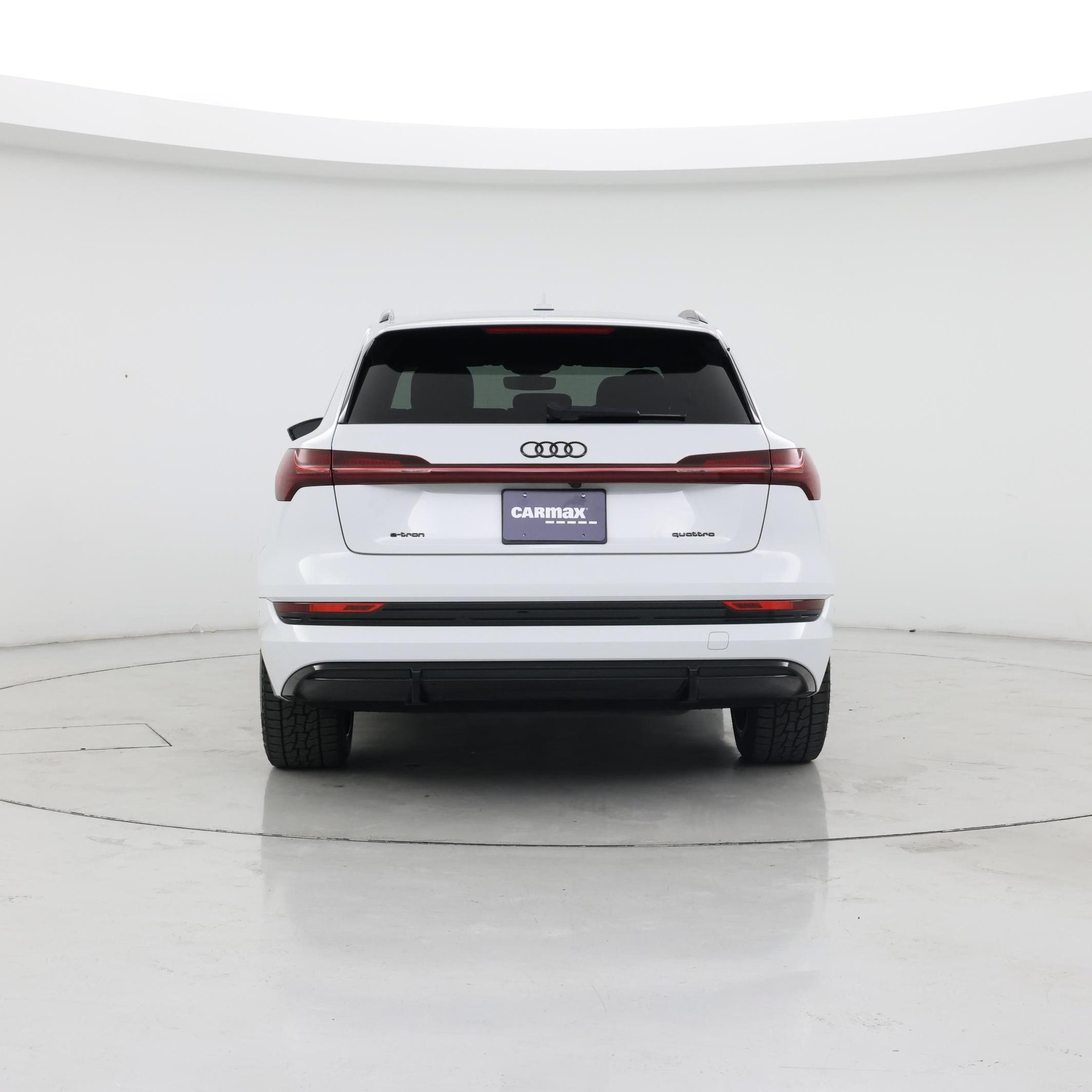 Thumbnail: 2022 Audi e-tron - 6