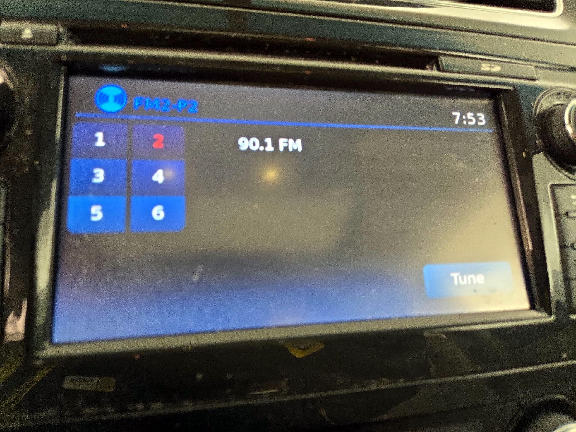 Thumbnail: 2014 Nissan Altima - 16