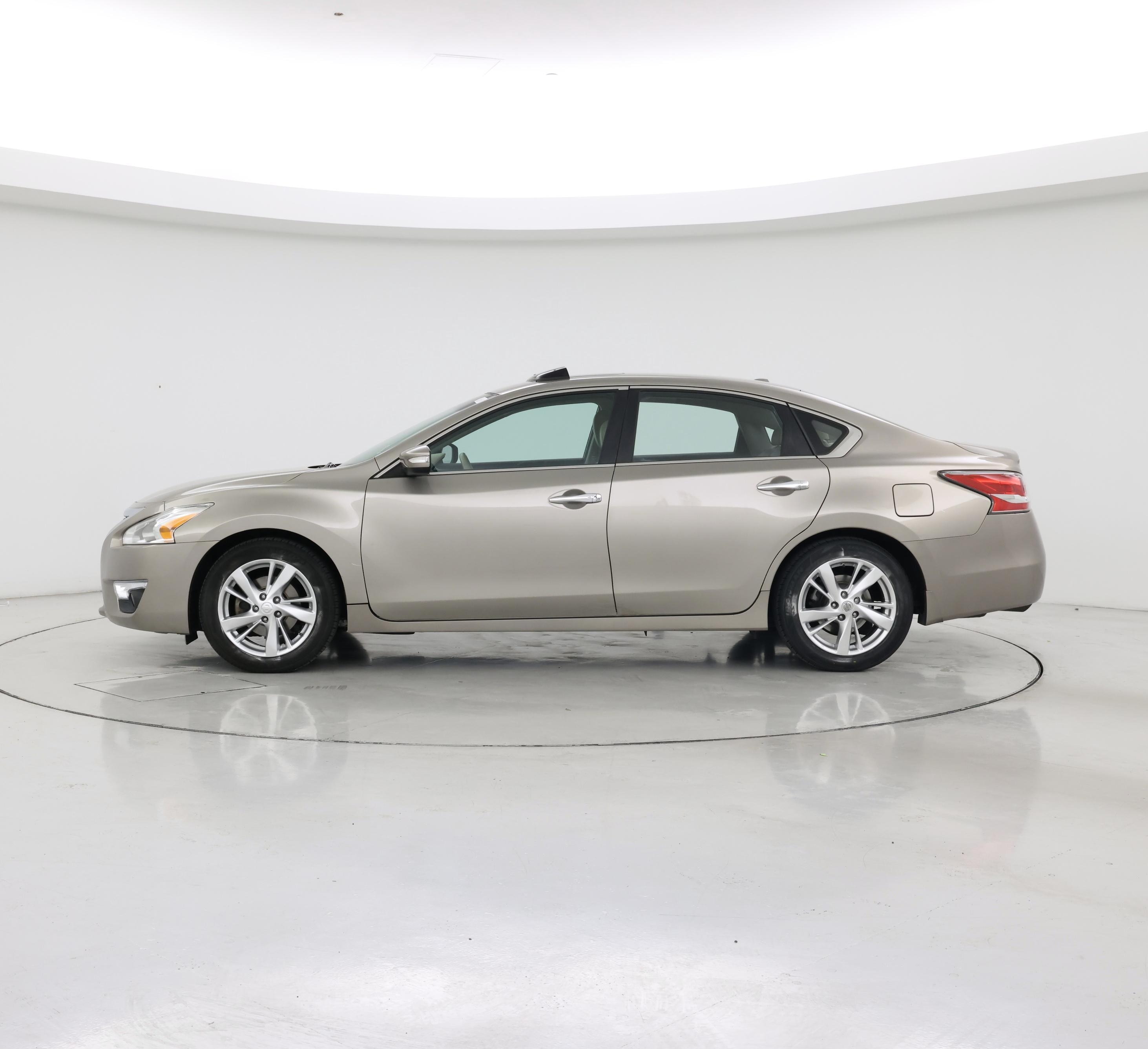 Thumbnail: 2014 Nissan Altima - 3