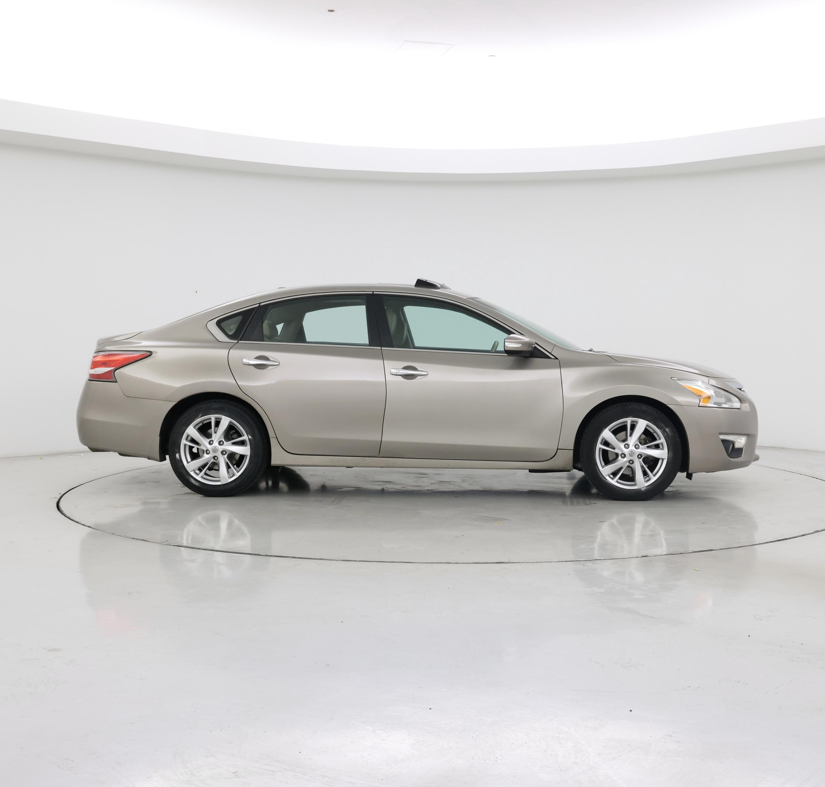 Thumbnail: 2014 Nissan Altima - 7