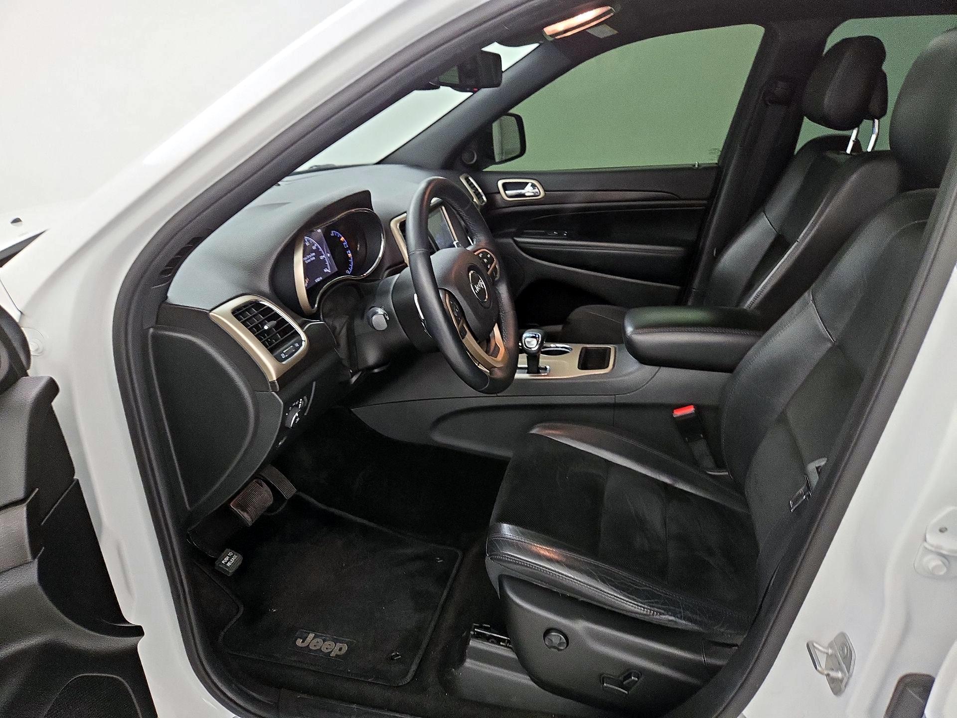 Thumbnail: 2014 Jeep Grand Cherokee - 11