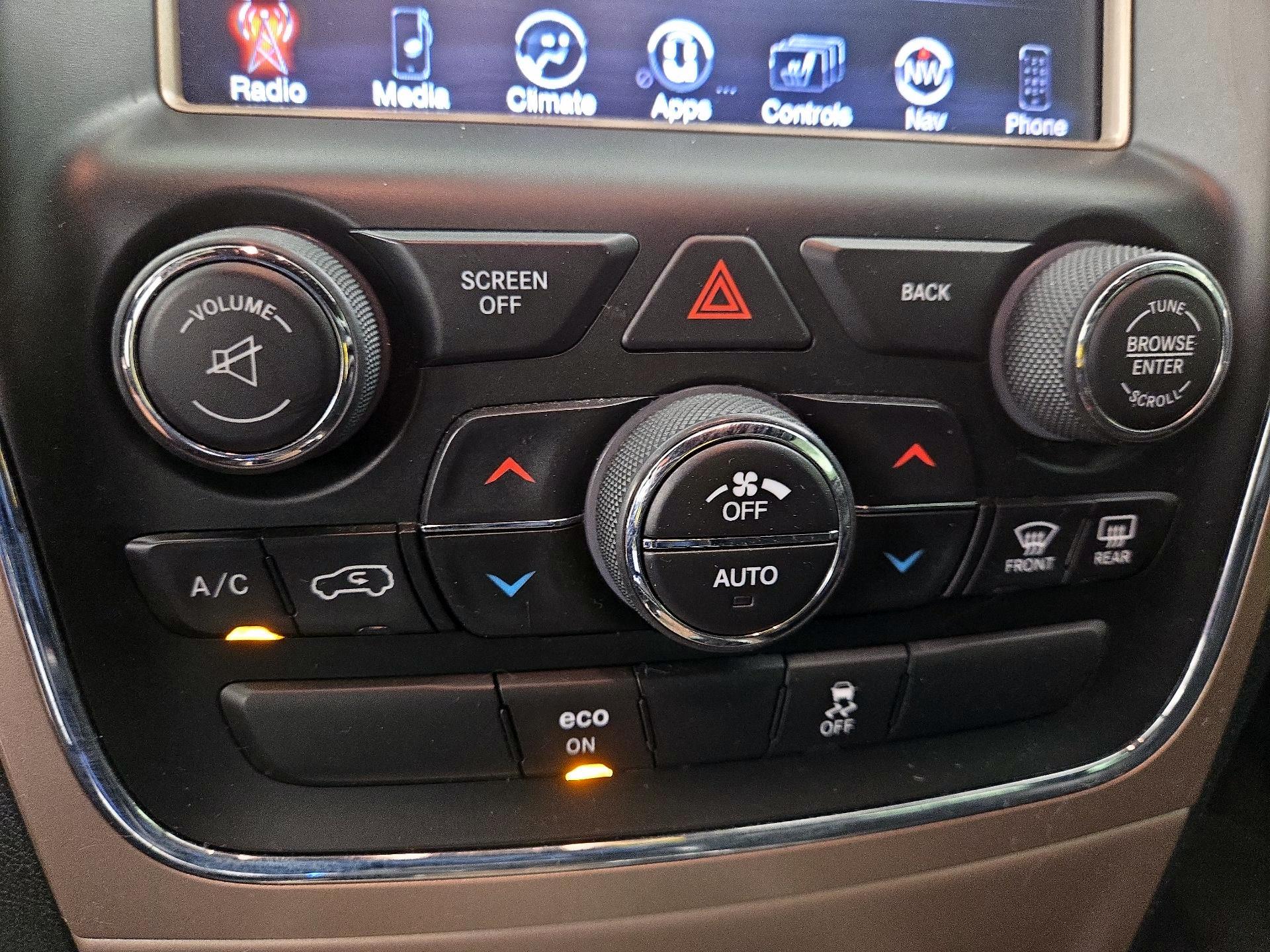 Thumbnail: 2014 Jeep Grand Cherokee - 16