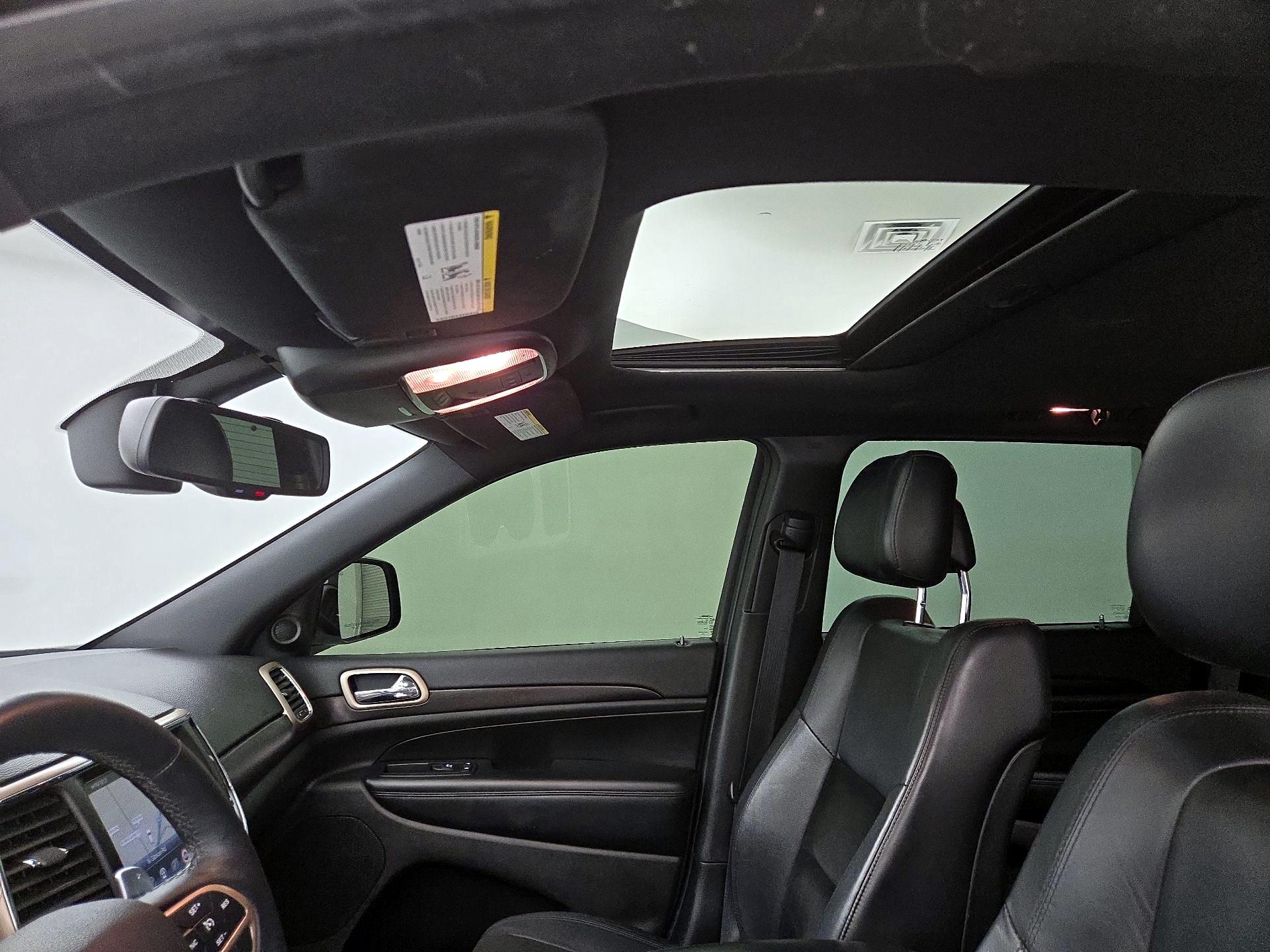 Thumbnail: 2014 Jeep Grand Cherokee - 19