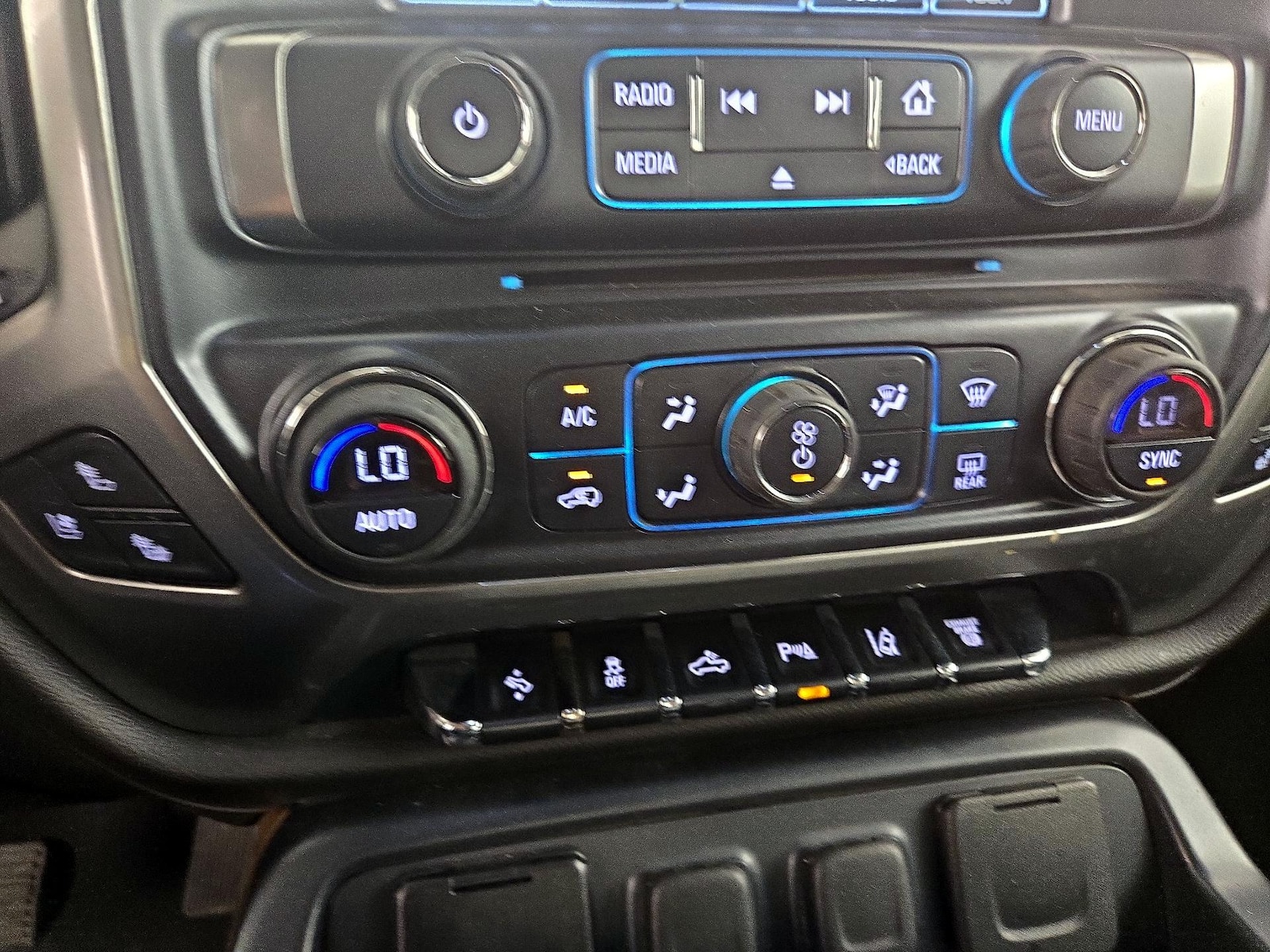 2017 Chevrolet Silverado 2500HD LTZ - Photo 17