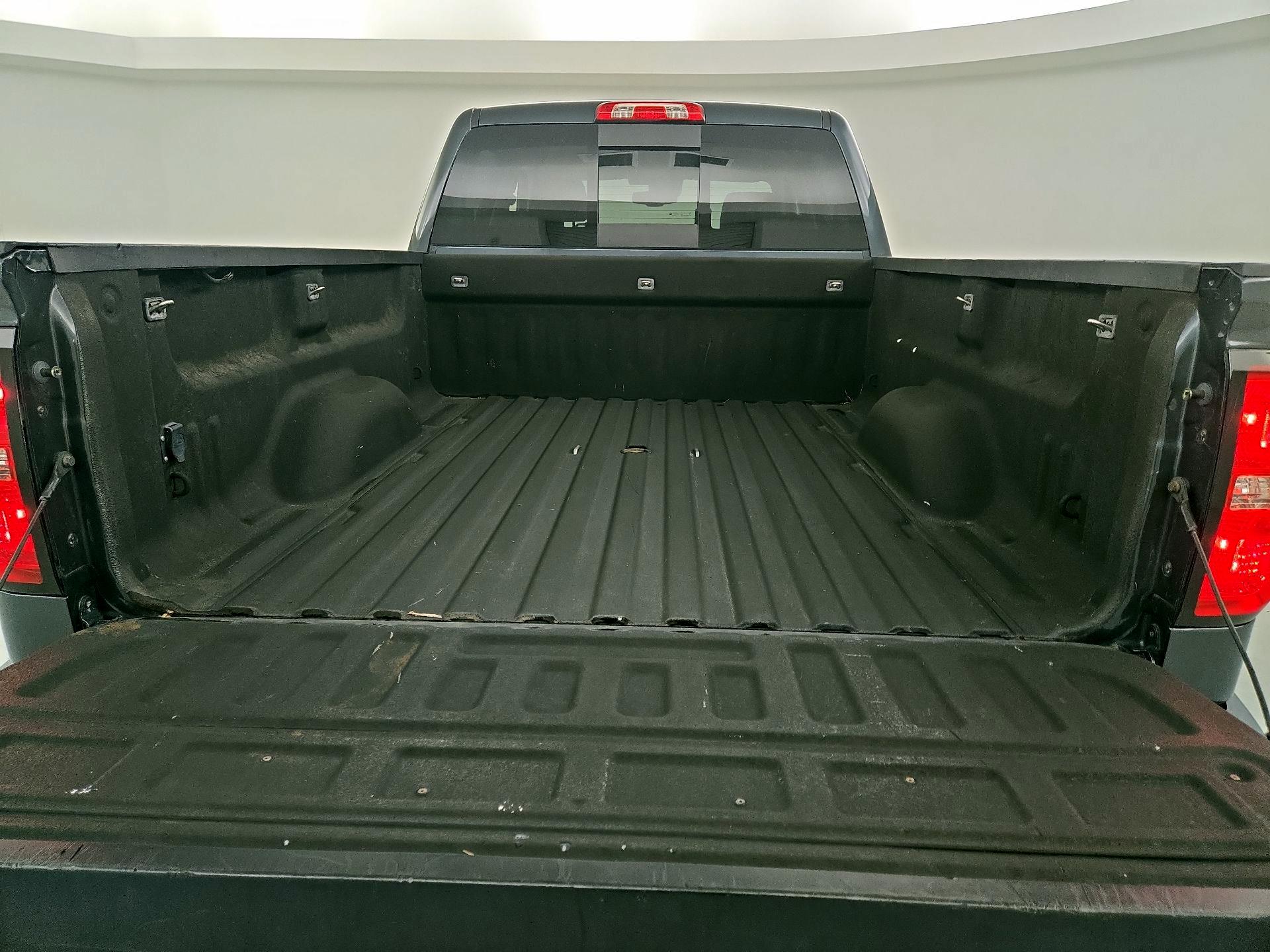 Thumbnail: 2017 Chevrolet Silverado 2500 - 20