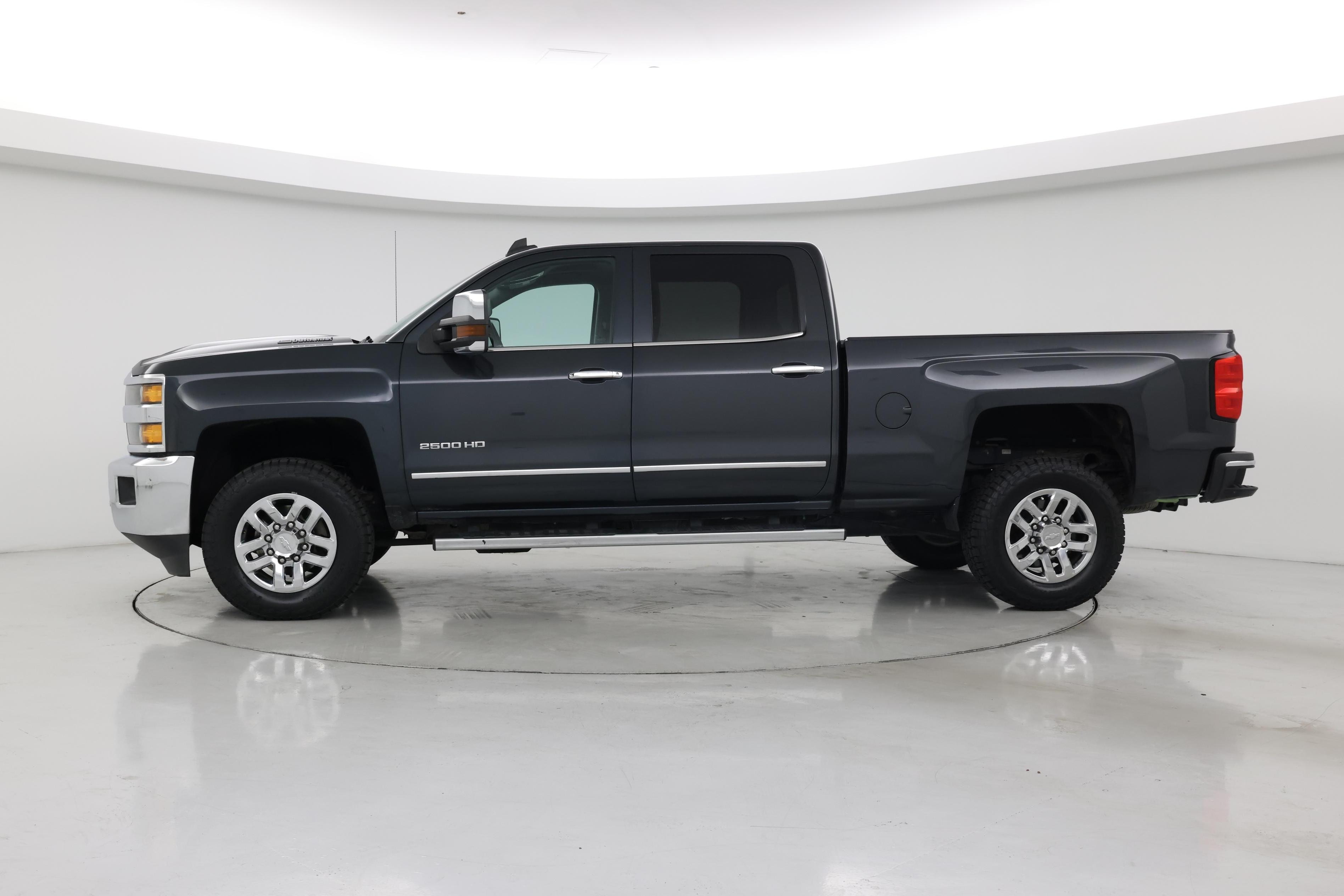 Thumbnail: 2017 Chevrolet Silverado 2500 - 3