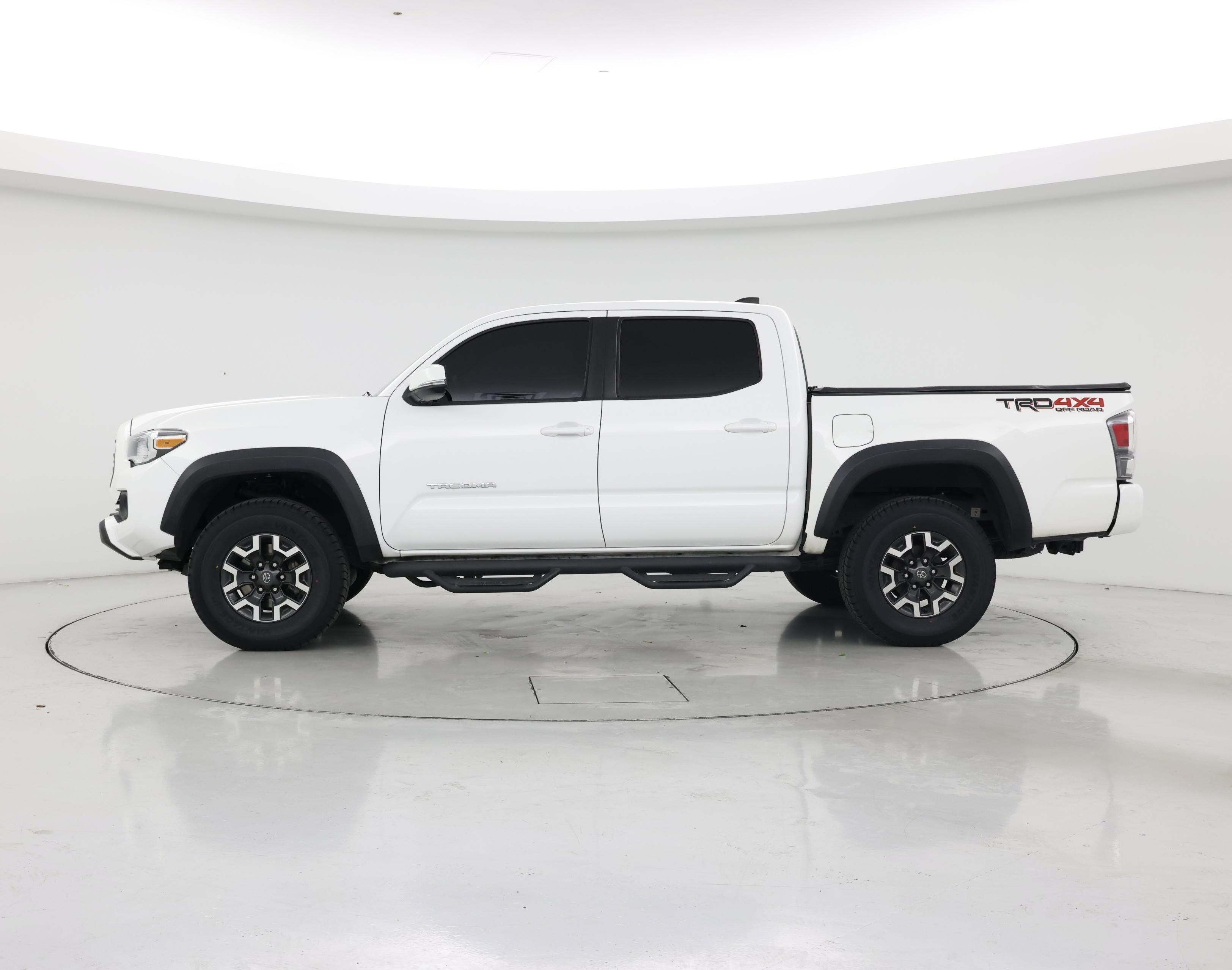 Thumbnail: 2022 Toyota Tacoma - 3