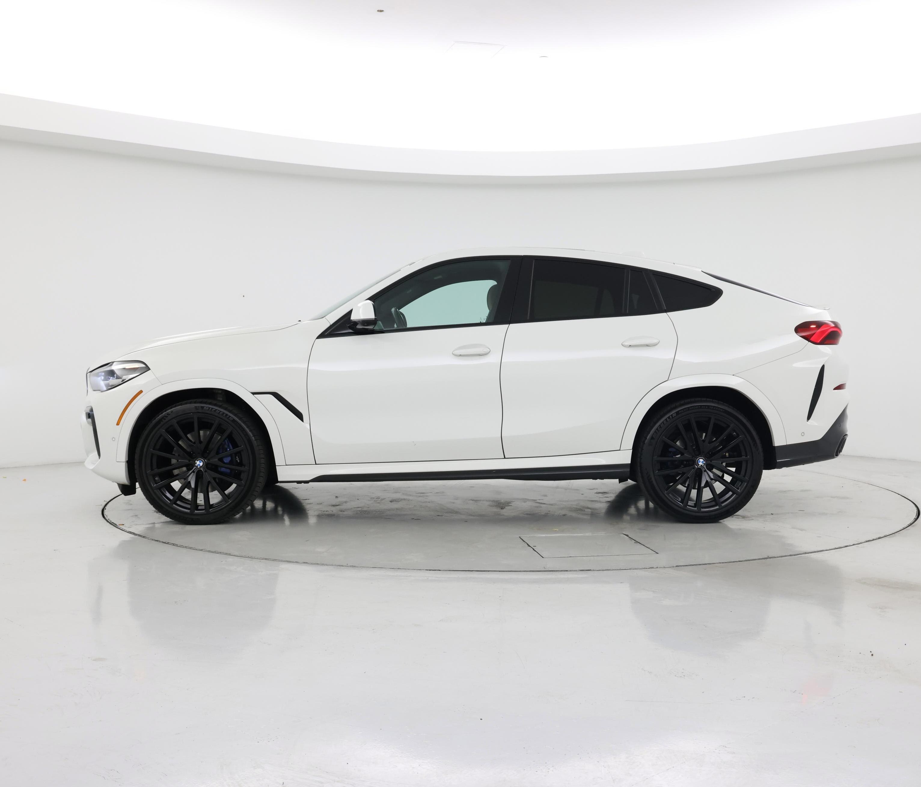 Thumbnail: 2022 BMW X6 - 3