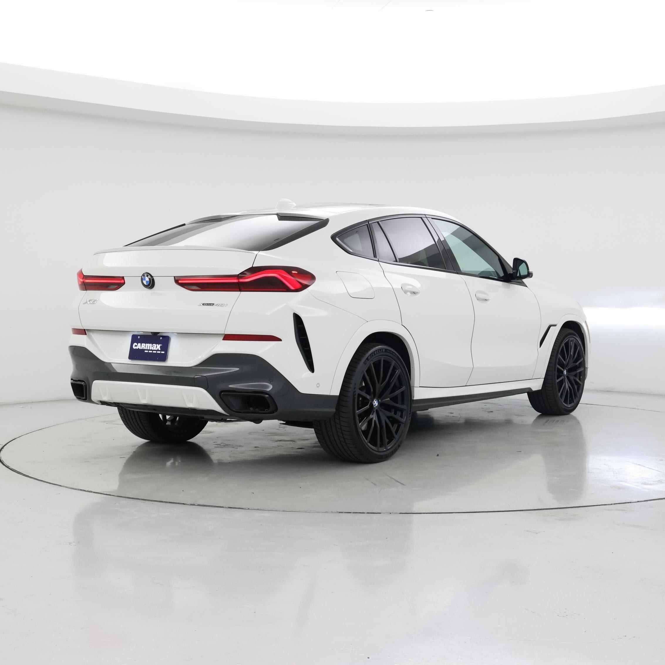 Thumbnail: 2022 BMW X6 - 8
