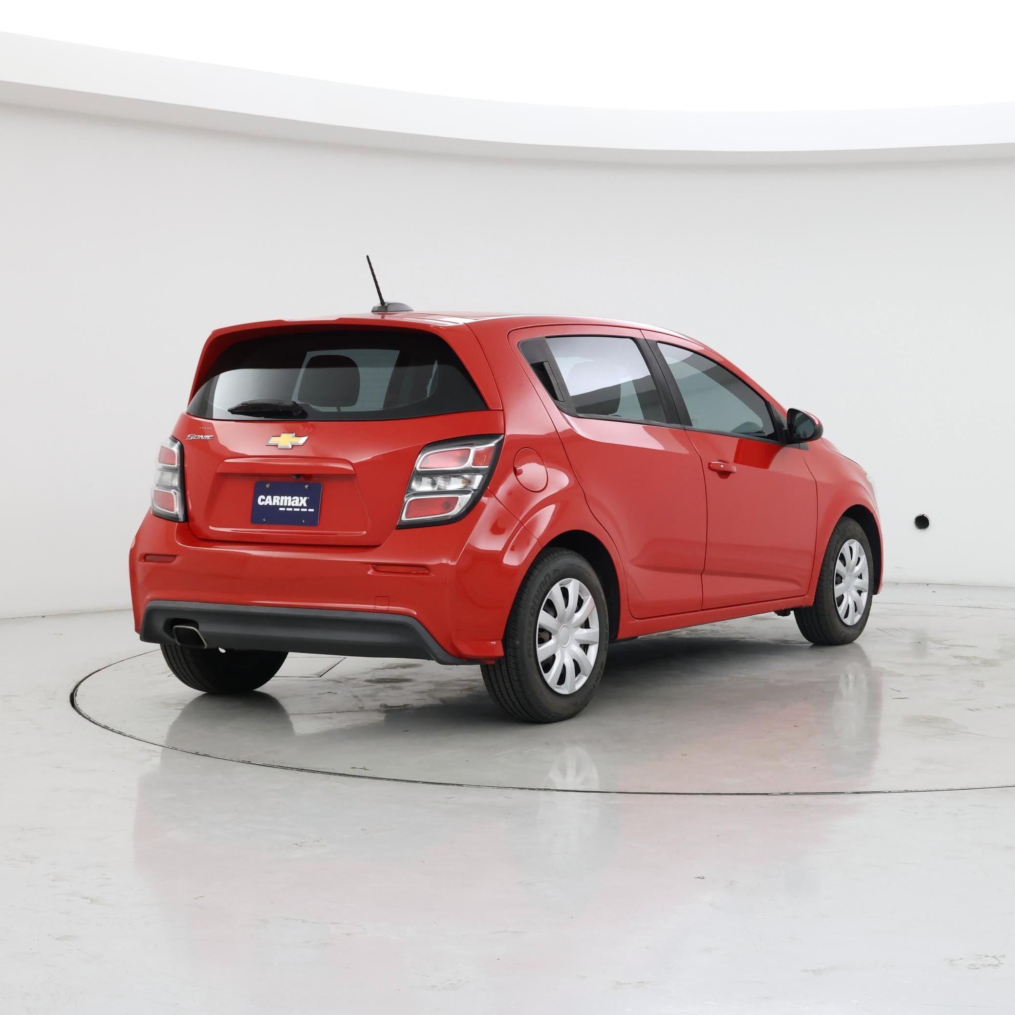 Thumbnail: 2019 Chevrolet Sonic - 8