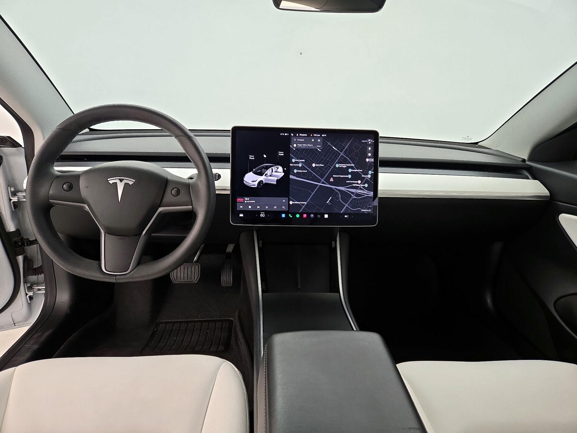 Thumbnail: 2020 Tesla Model 3 - 9