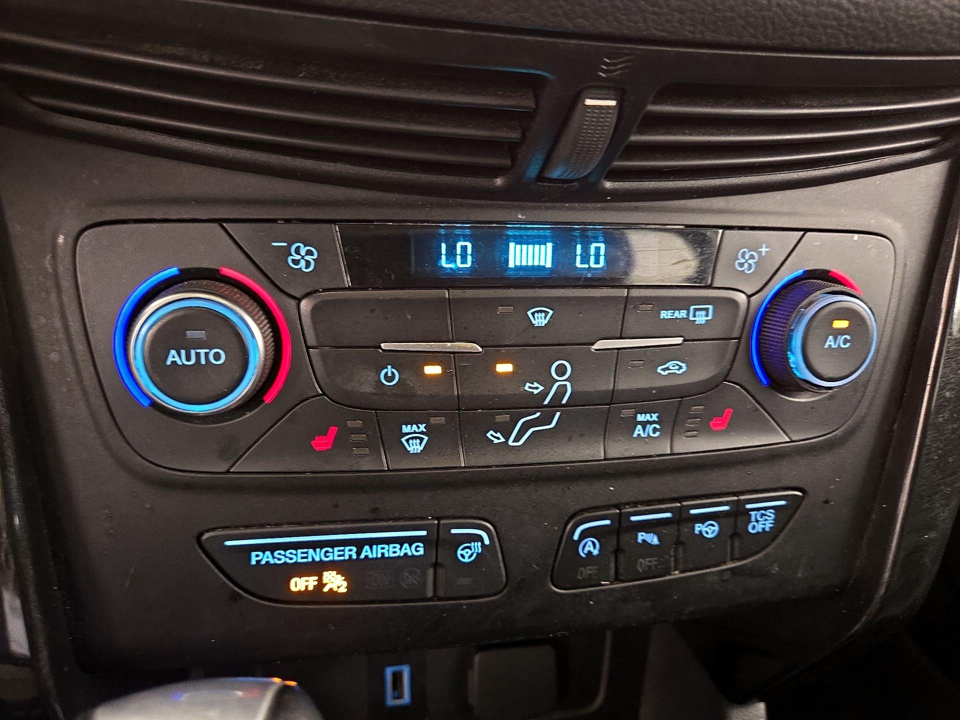 Thumbnail: 2017 Ford Escape - 17