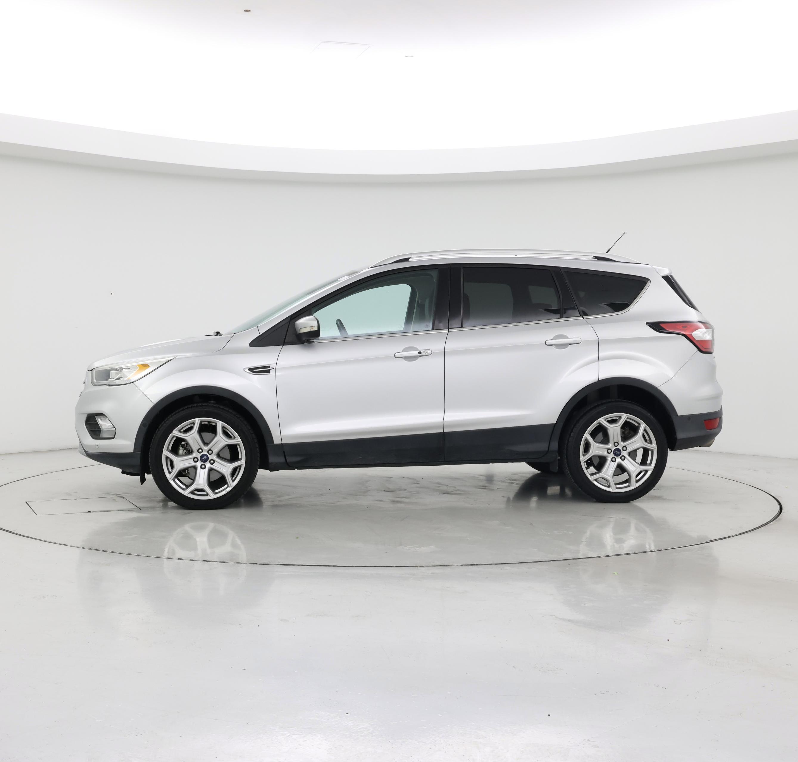 Thumbnail: 2017 Ford Escape - 3