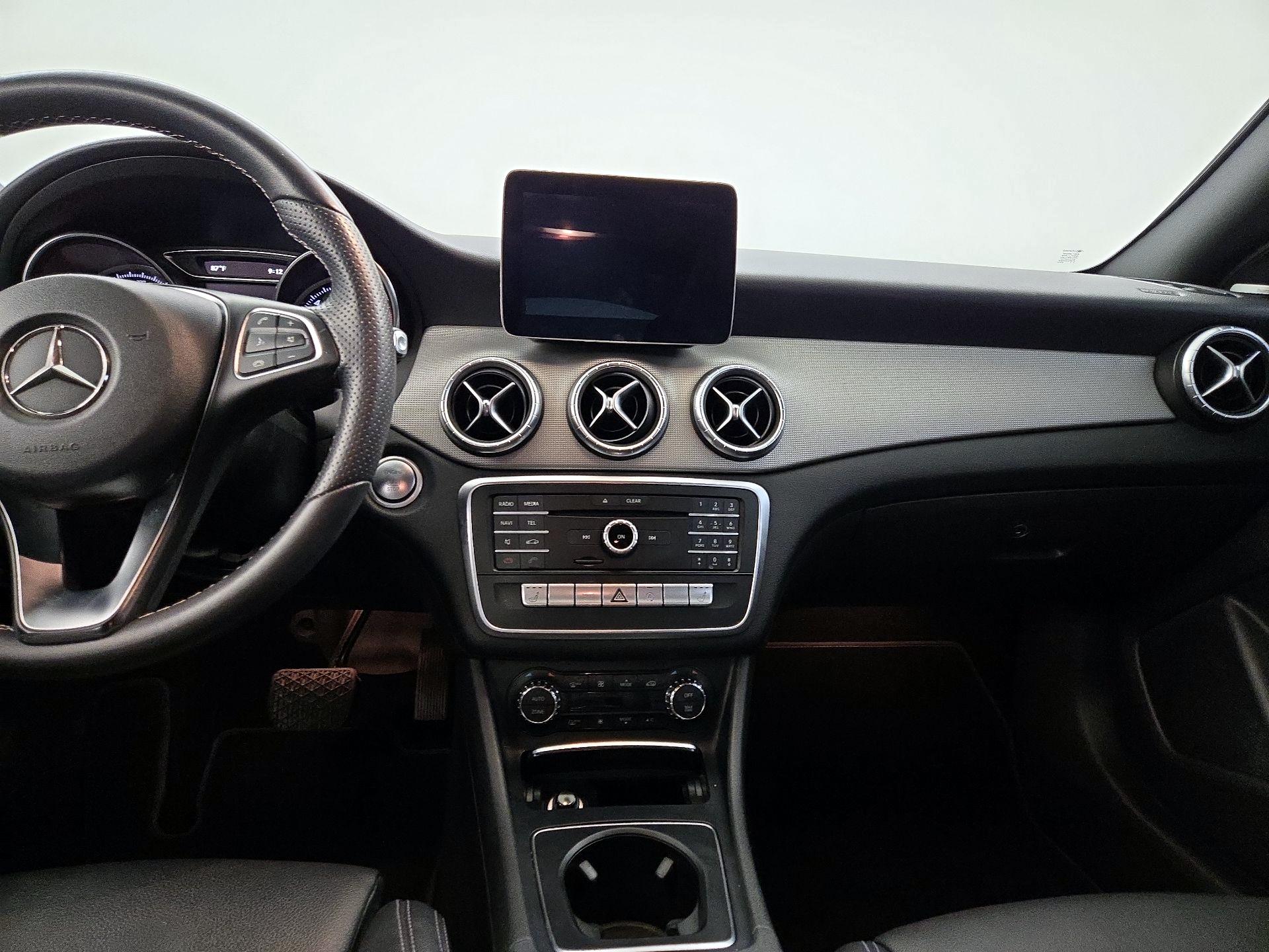 Thumbnail: 2017 Mercedes-Benz CLA - 9