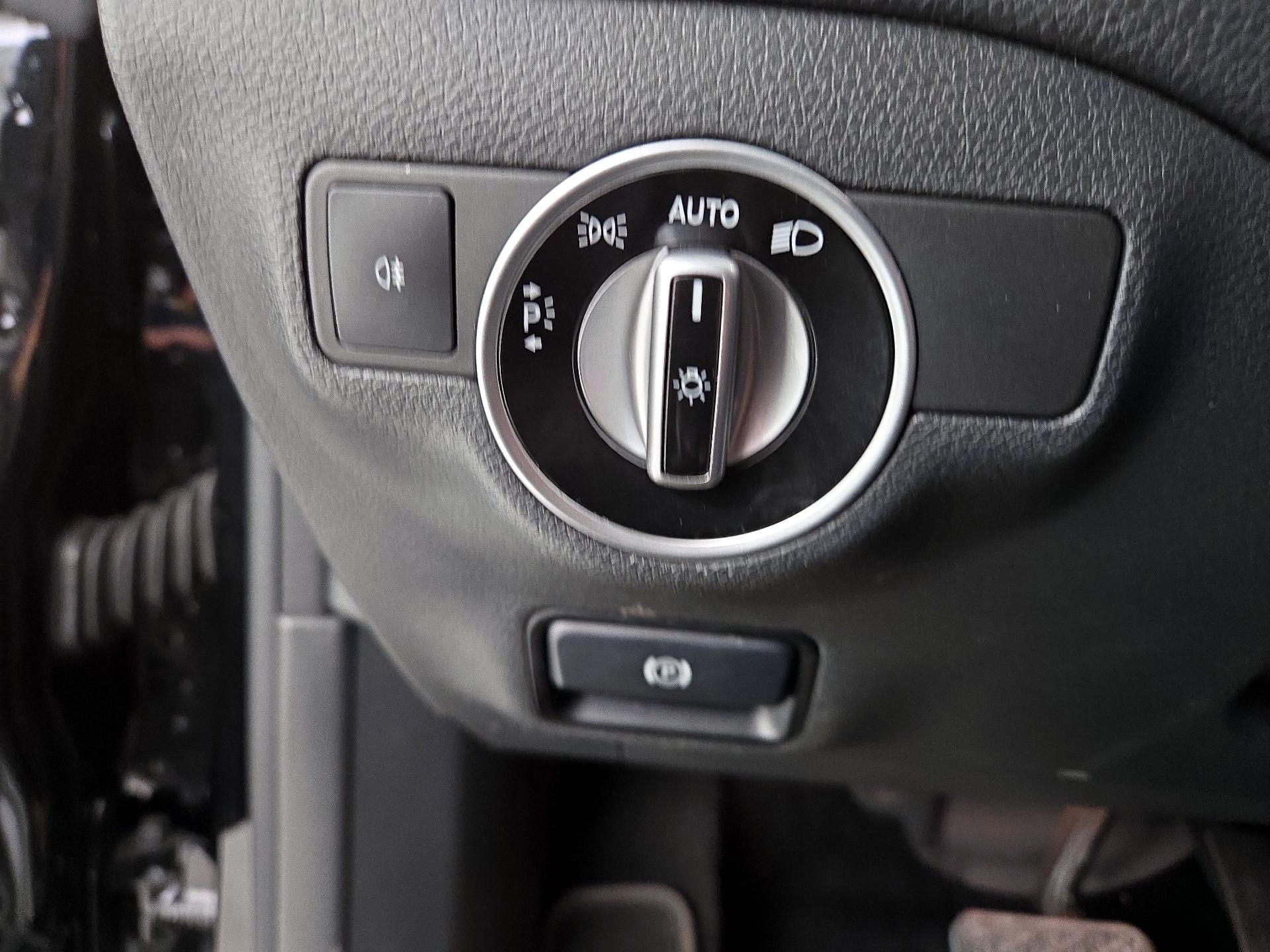 Thumbnail: 2017 Mercedes-Benz CLA - 13