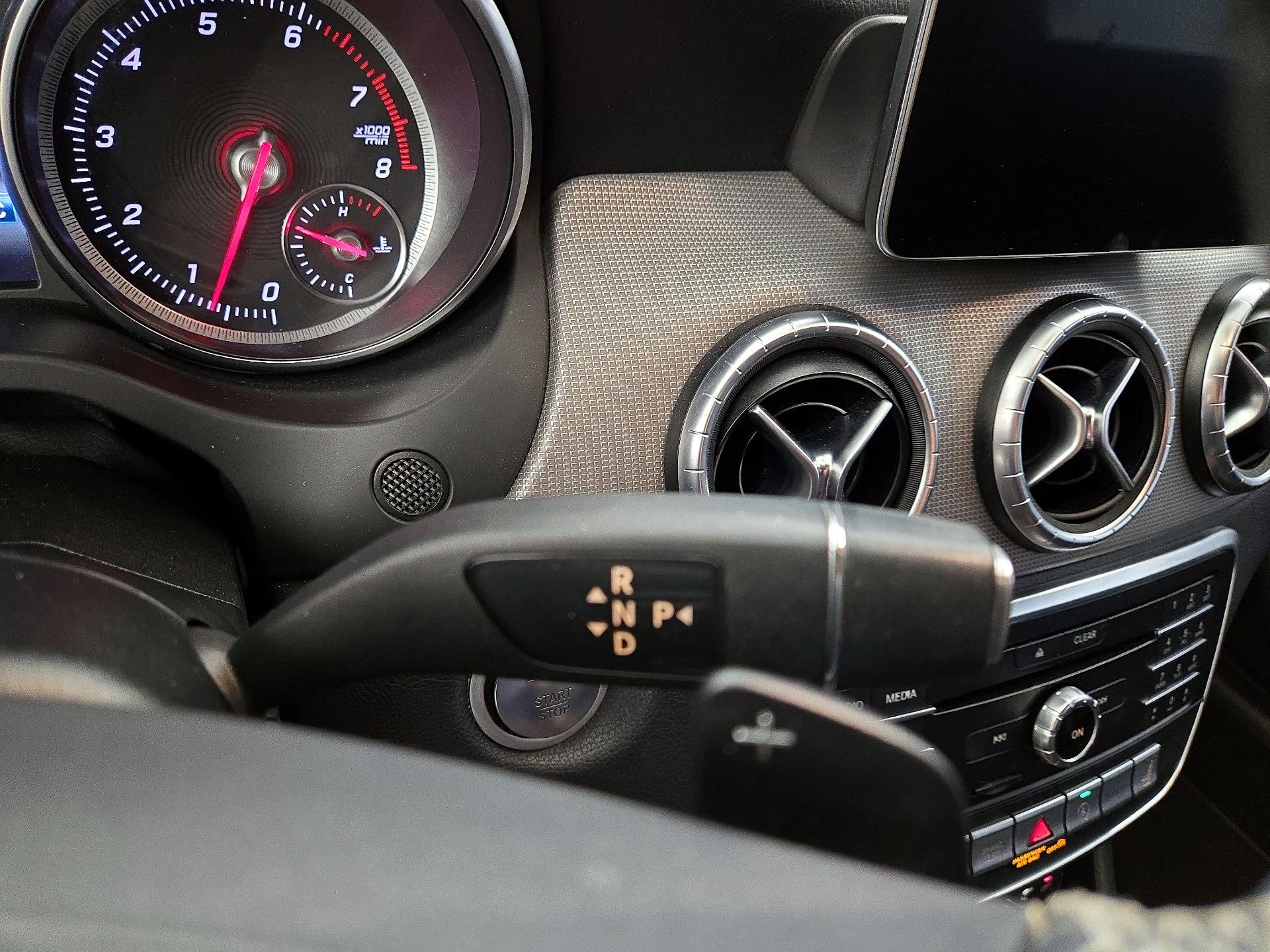 Thumbnail: 2017 Mercedes-Benz CLA - 17