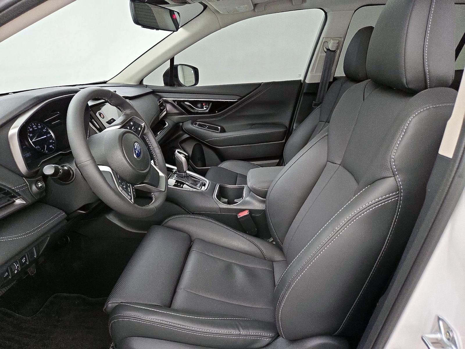 2025 Subaru Outback Limited - Photo 12