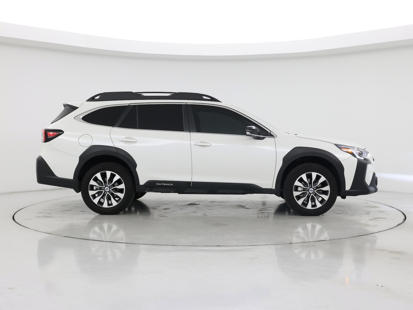 2025 Subaru Outback Limited - Photo 8