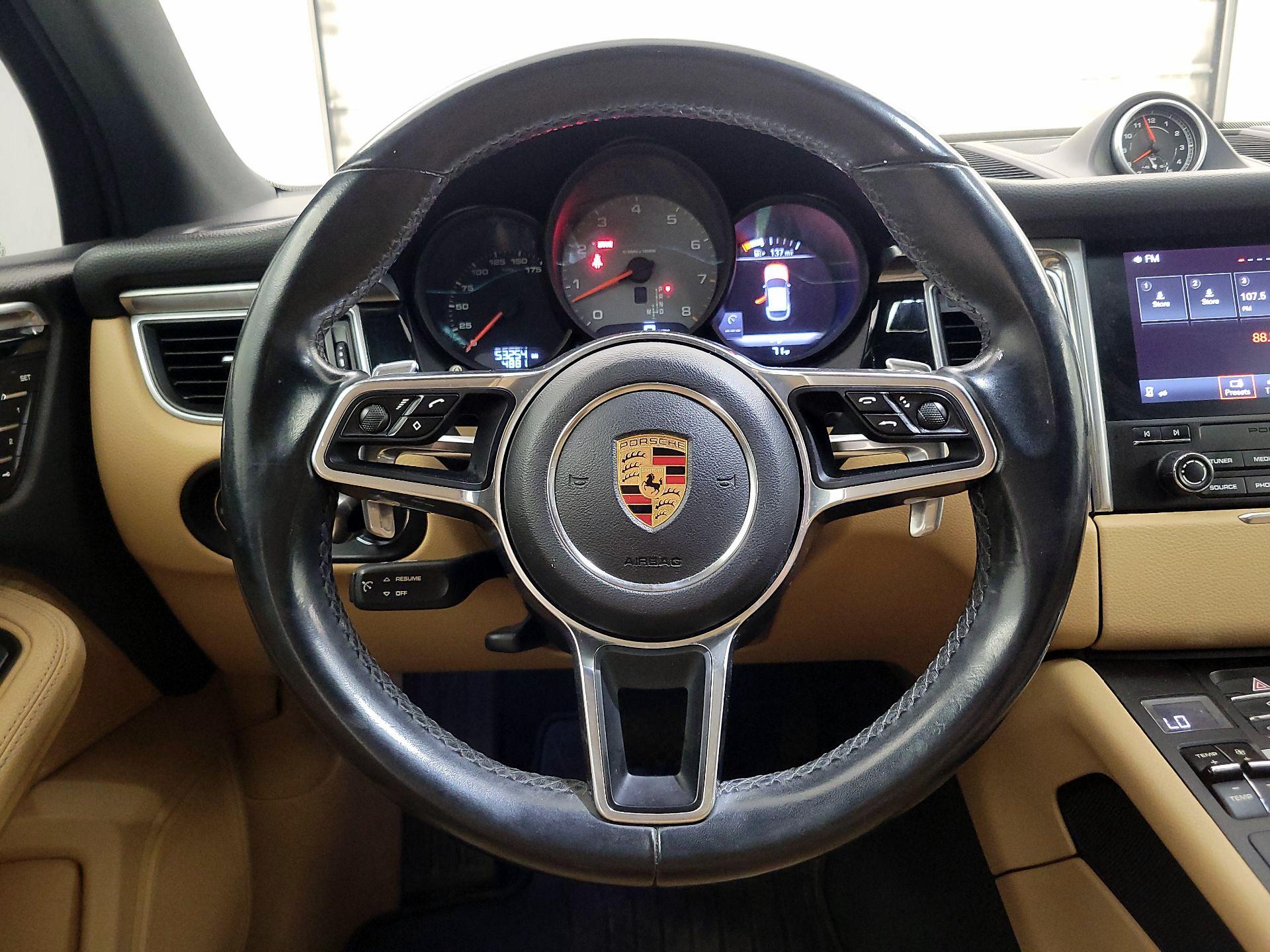 Thumbnail: 2018 Porsche Macan - 10