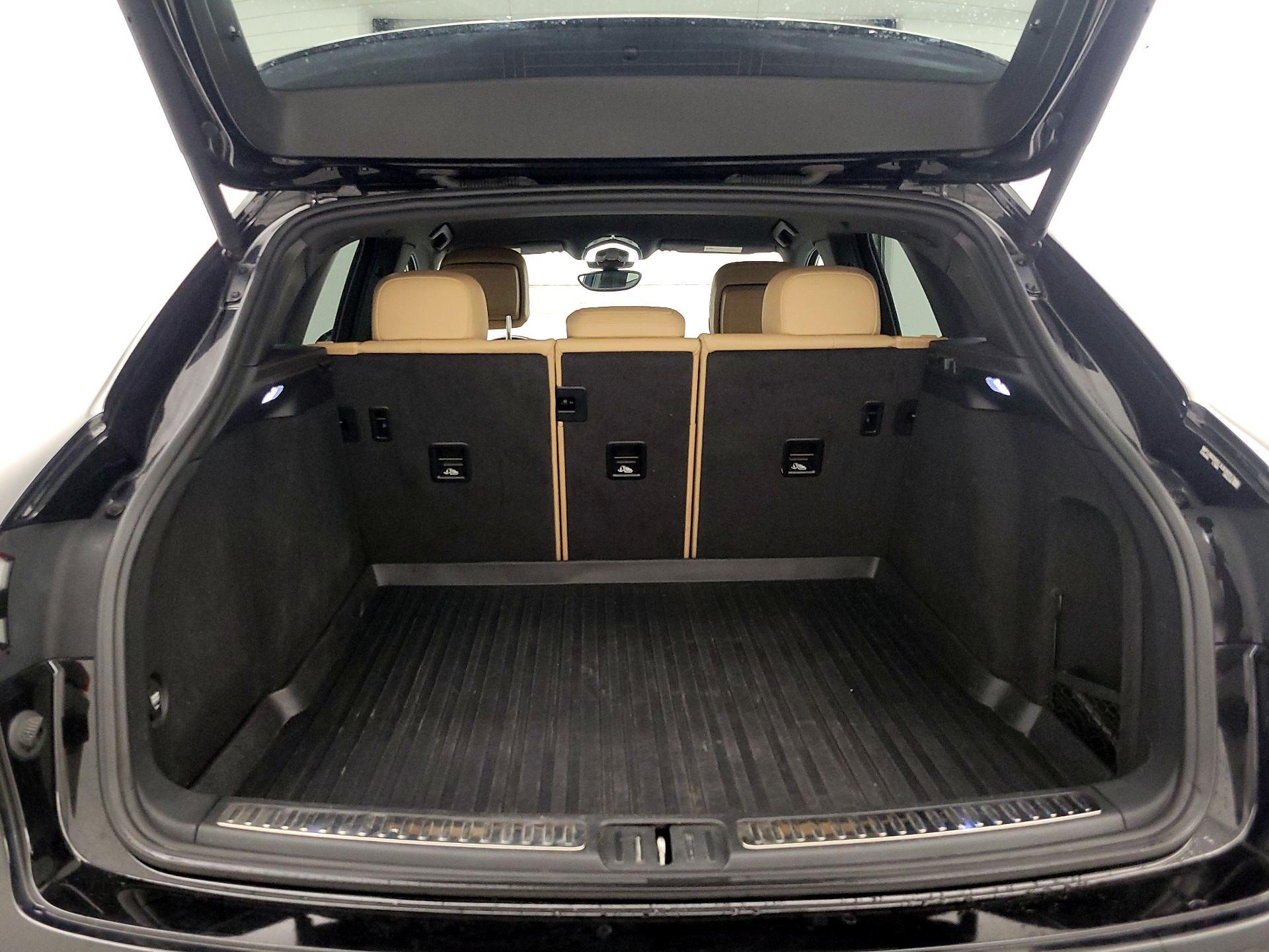 Thumbnail: 2018 Porsche Macan - 20