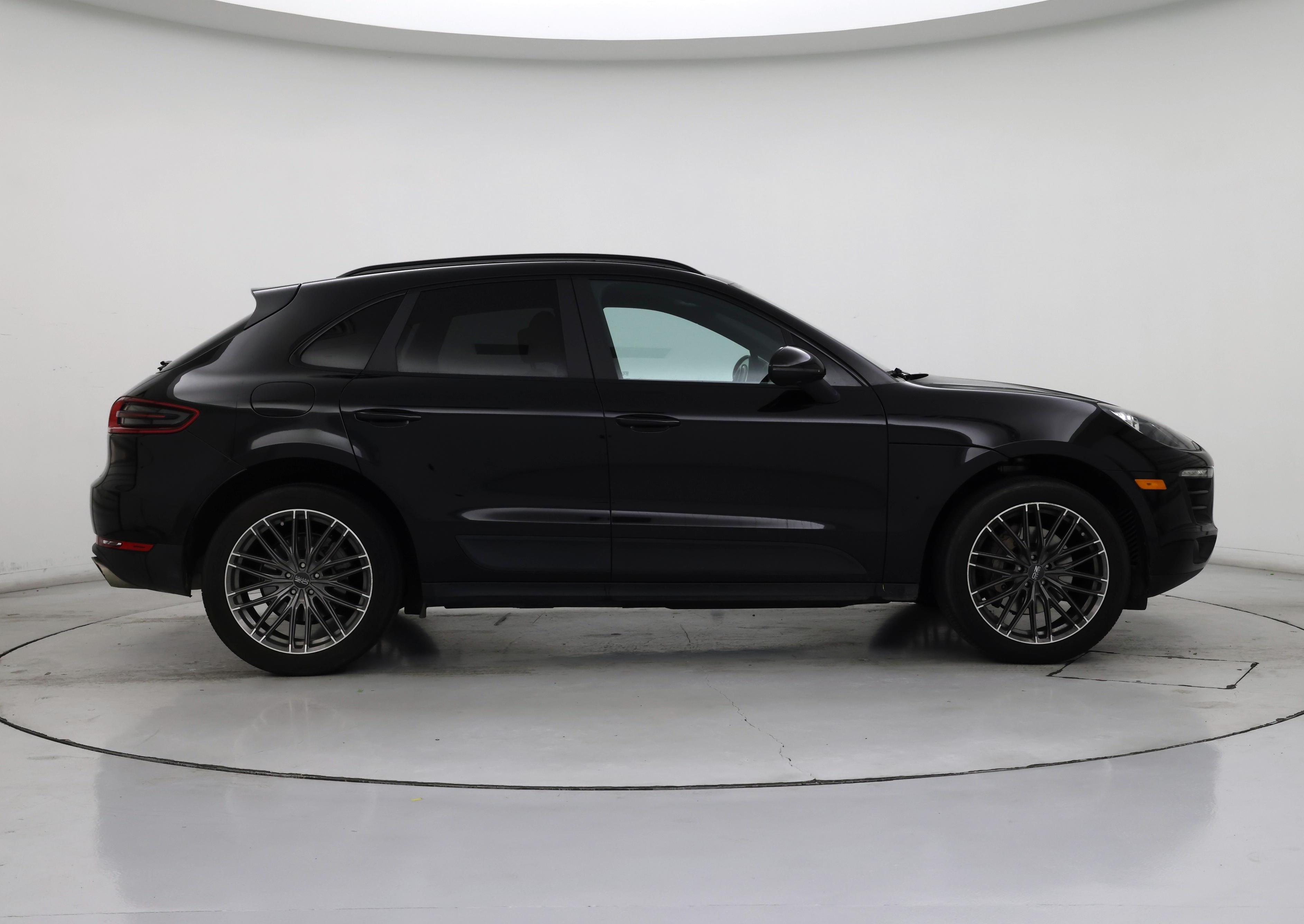 Thumbnail: 2018 Porsche Macan - 7