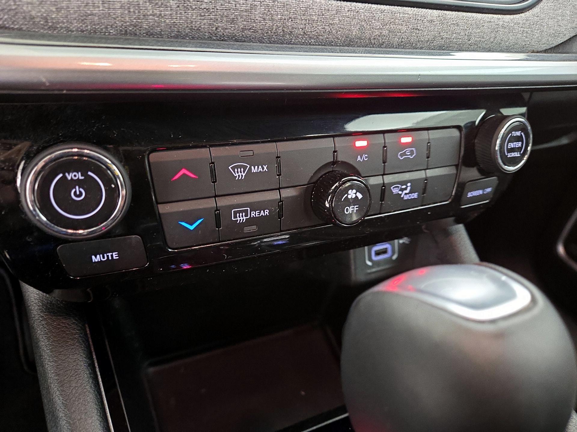 Thumbnail: 2024 Jeep Compass - 16