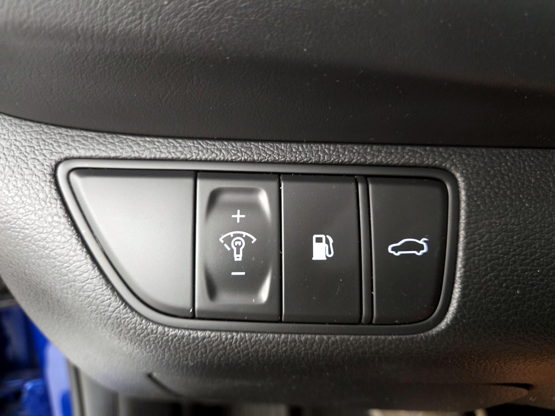 Thumbnail: 2022 Genesis G70 - 13