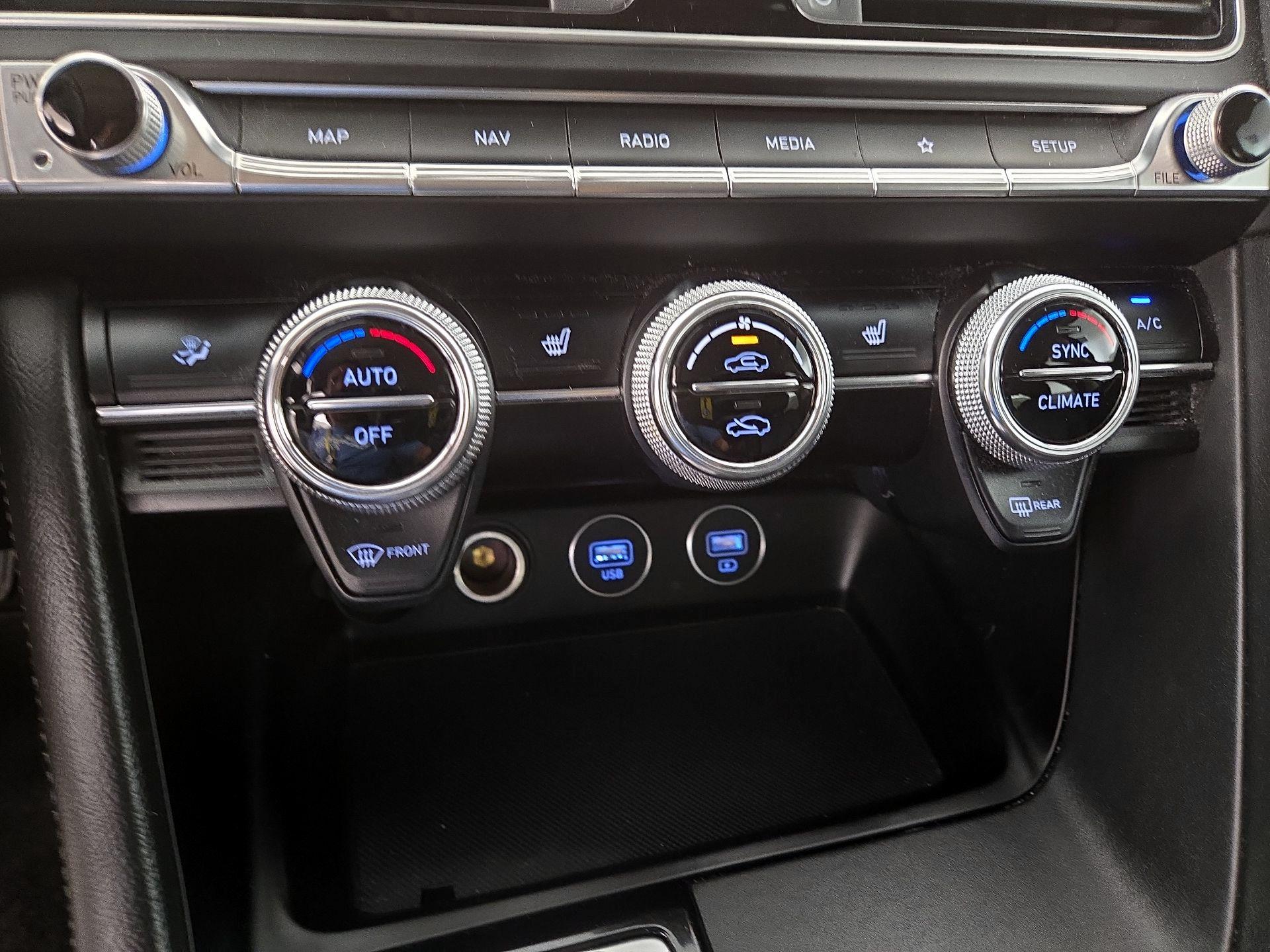 Thumbnail: 2022 Genesis G70 - 17