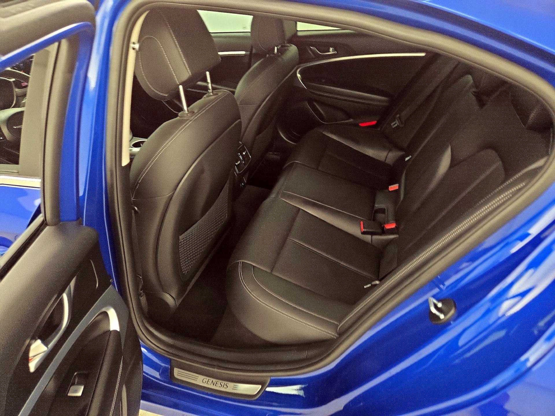 Thumbnail: 2022 Genesis G70 - 20