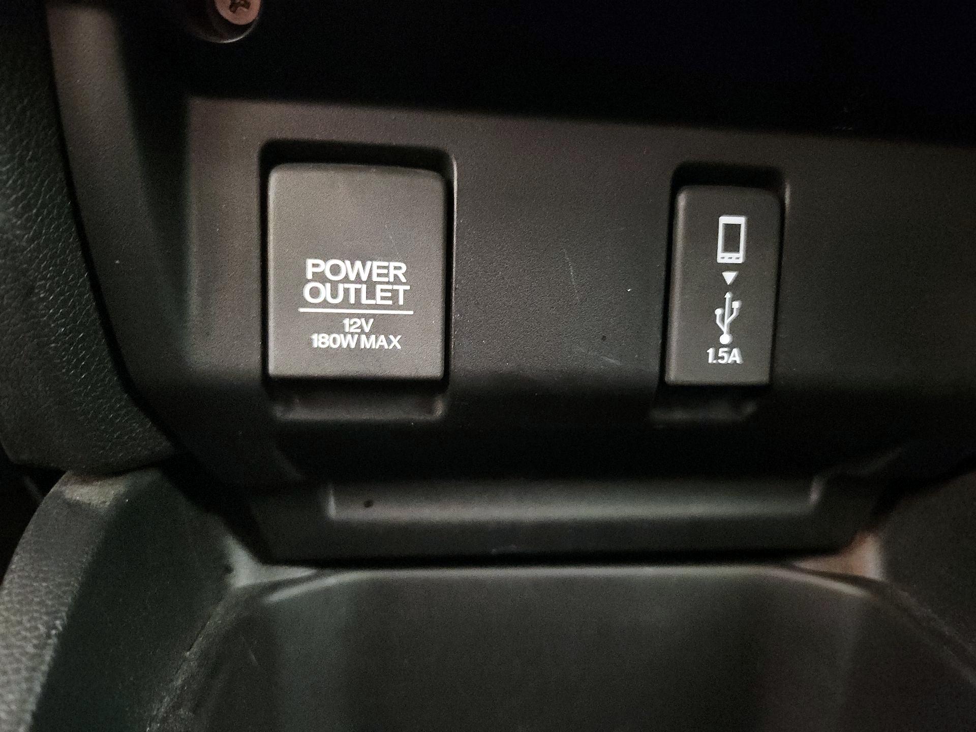 Thumbnail: 2018 Honda Fit - 18