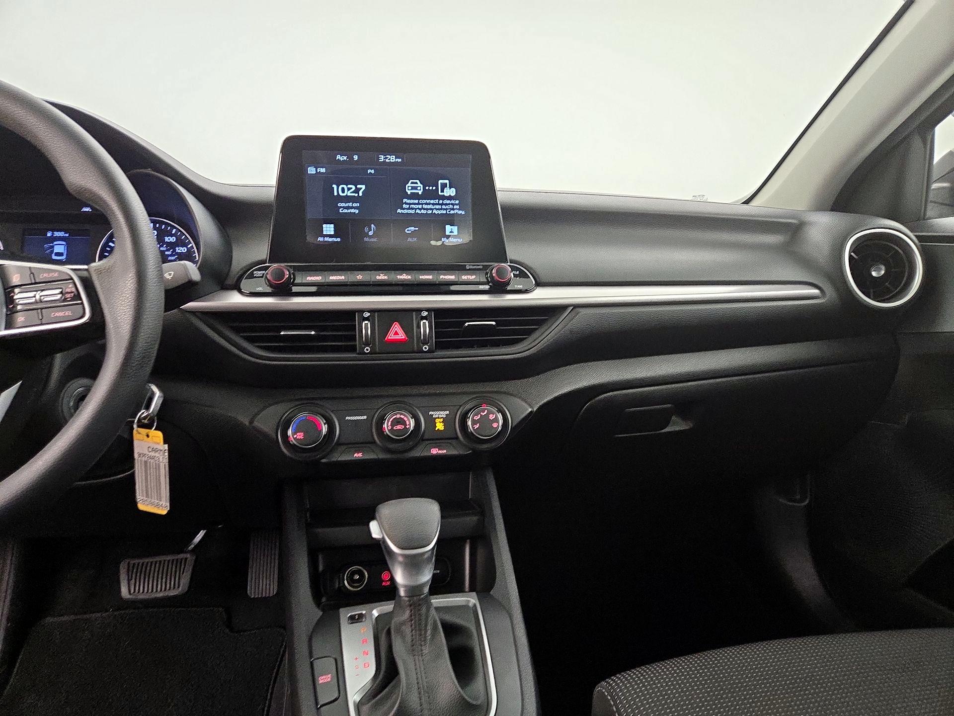 Thumbnail: 2020 Kia Forte - 9