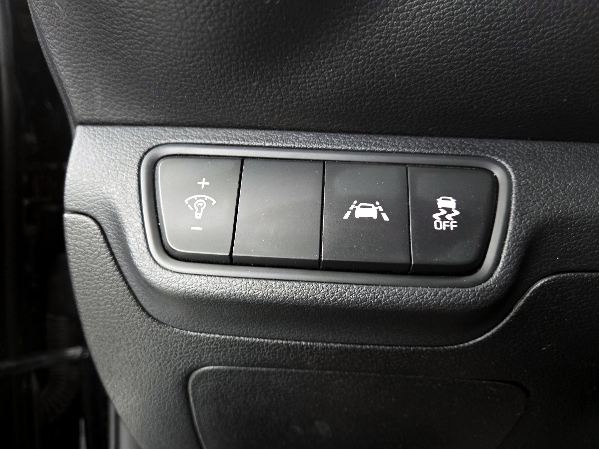 Thumbnail: 2020 Kia Forte - 13