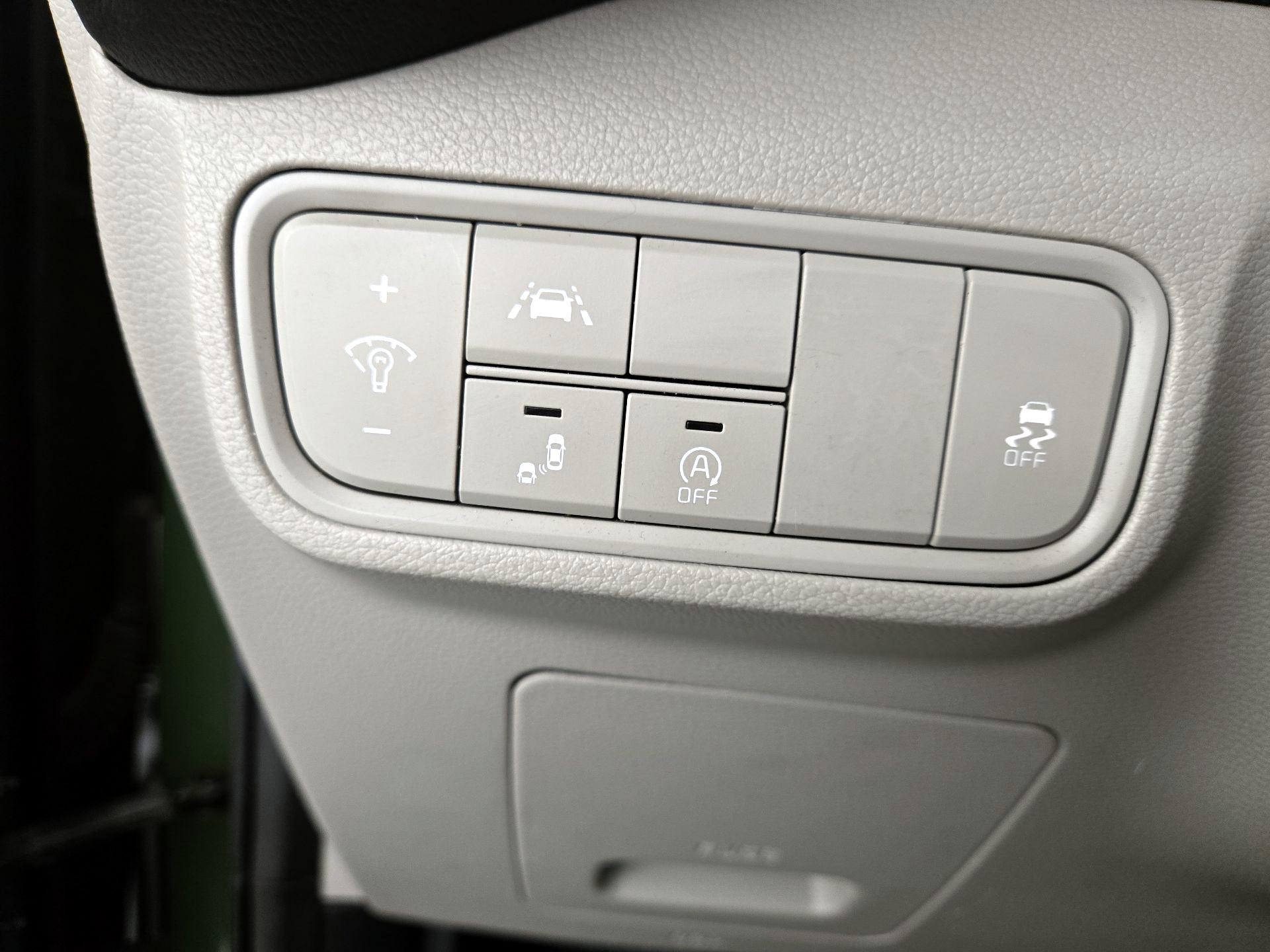 Thumbnail: 2020 Kia Soul - 13