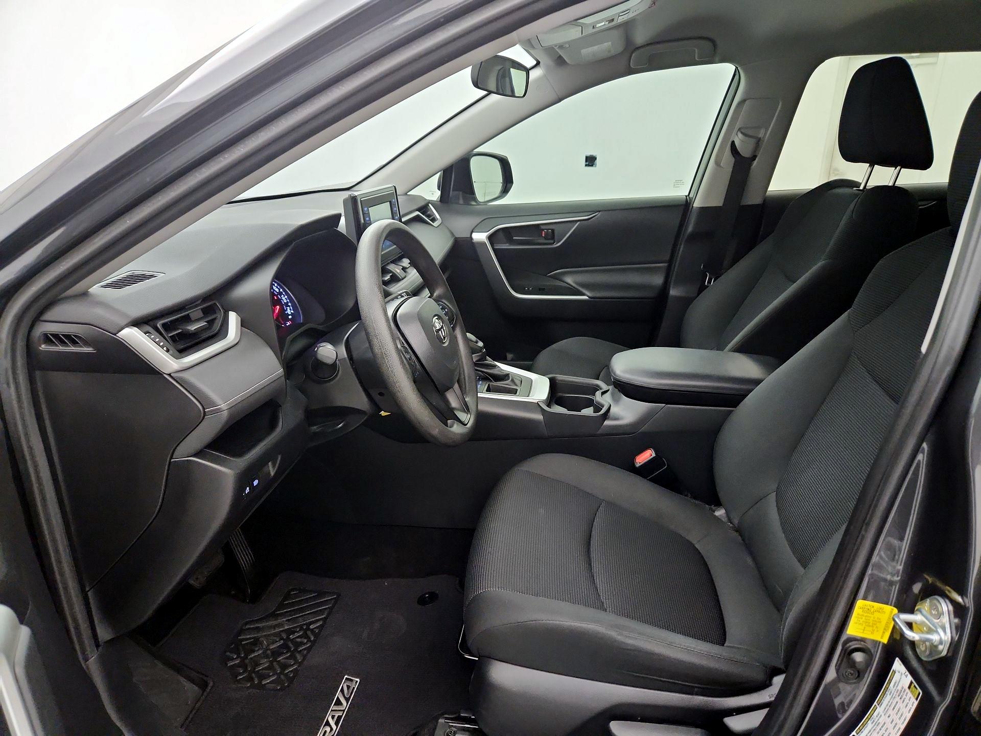 Thumbnail: 2019 Toyota RAV4 - 11