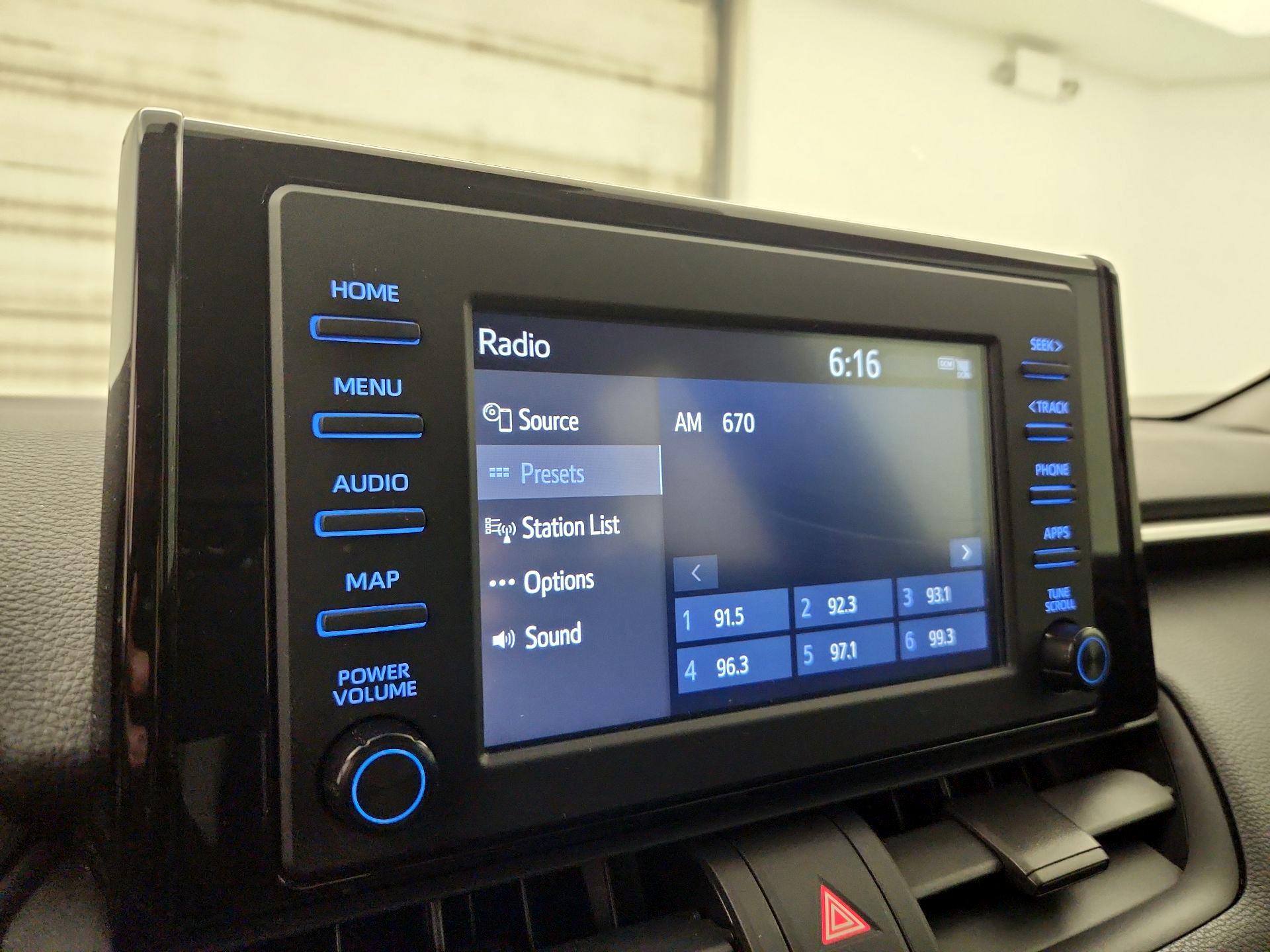 Thumbnail: 2019 Toyota RAV4 - 15