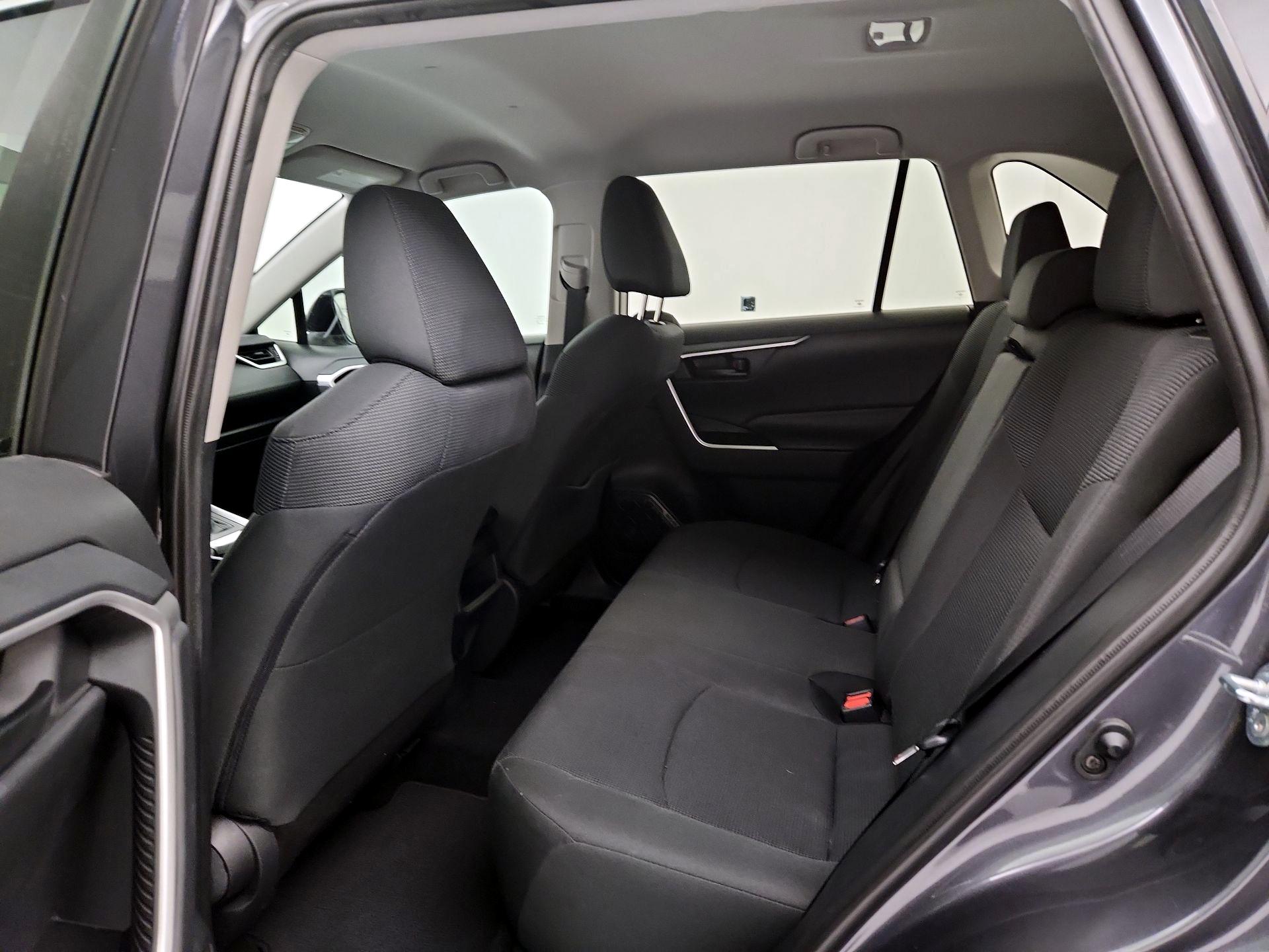 Thumbnail: 2019 Toyota RAV4 - 19