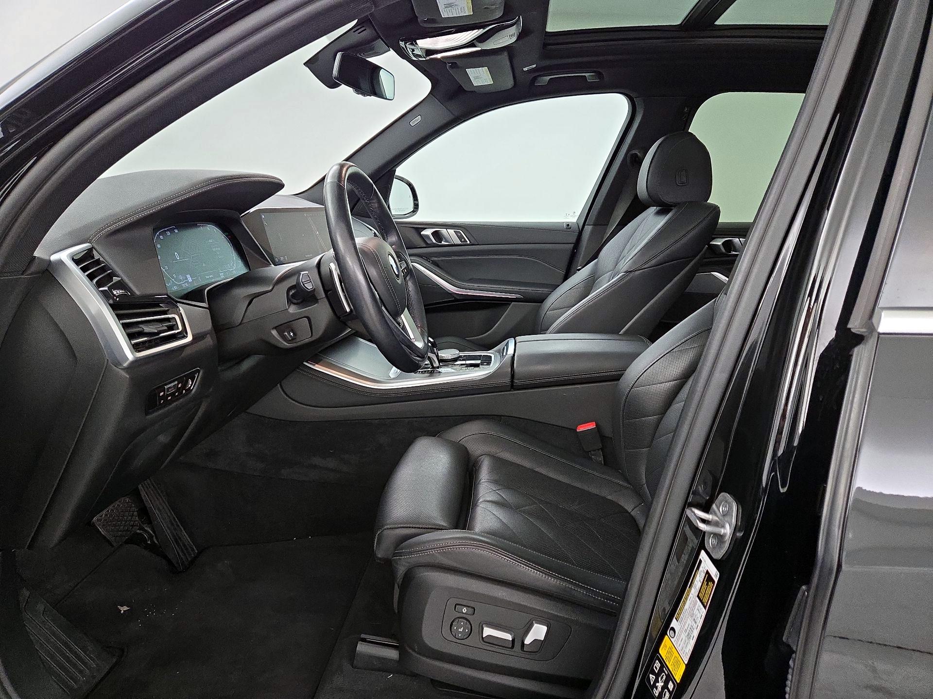 Thumbnail: 2023 BMW X5 - 11