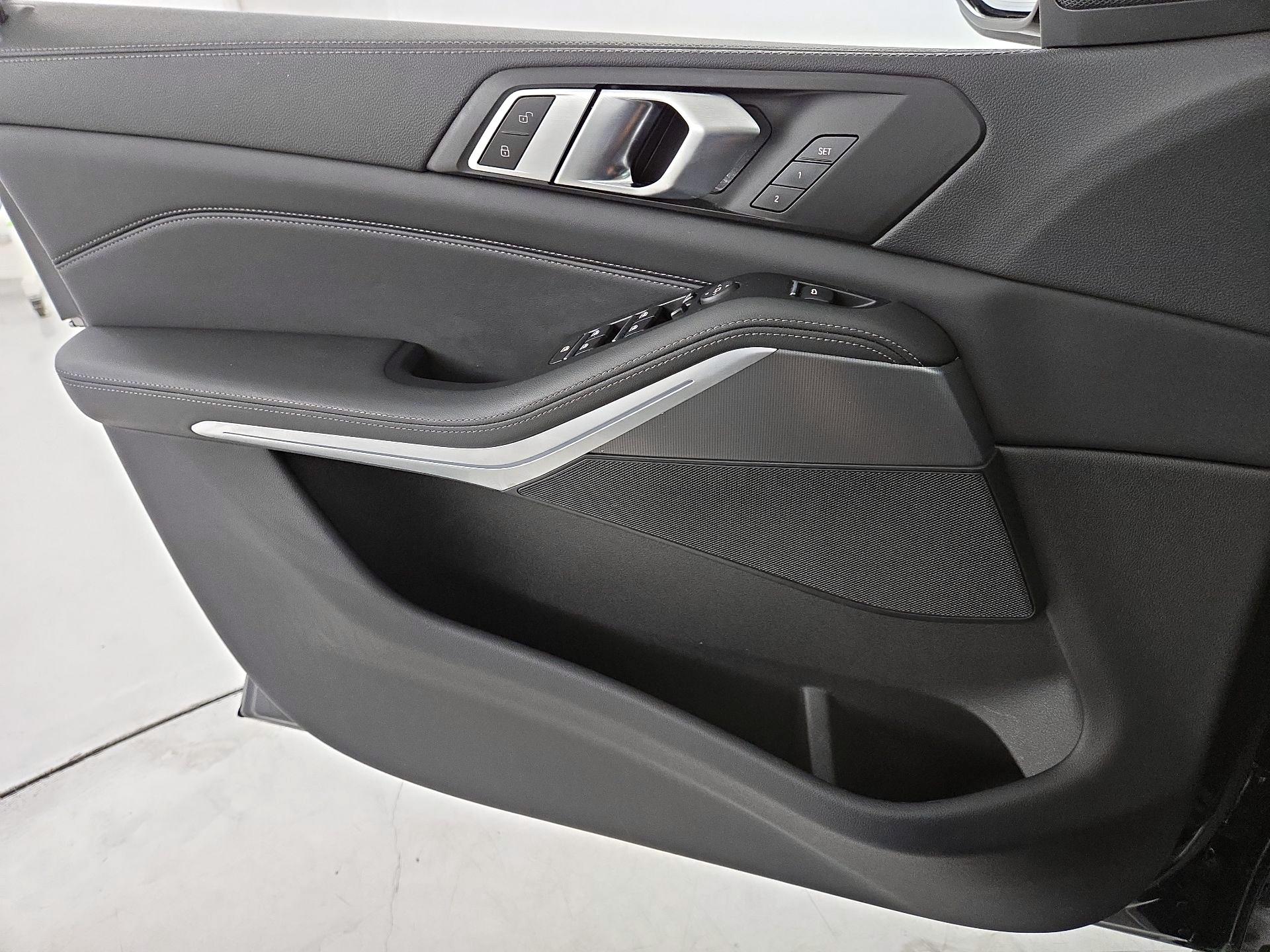 Thumbnail: 2023 BMW X5 - 12