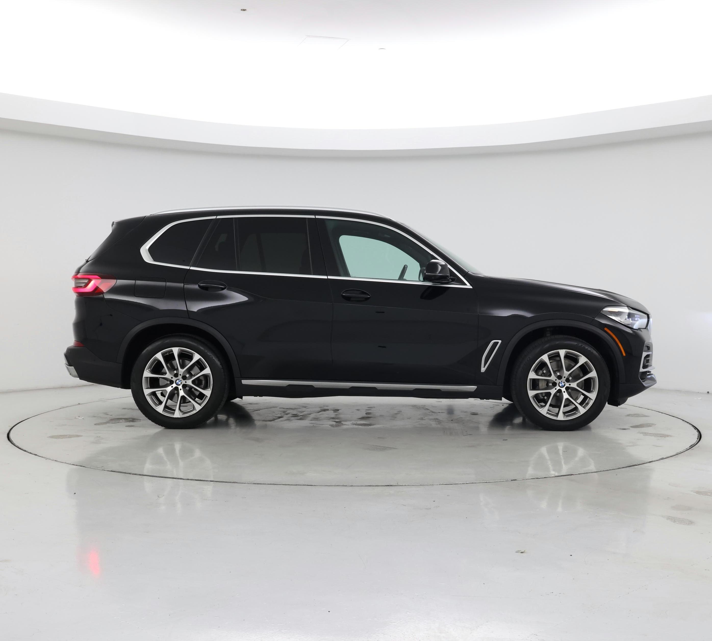 Thumbnail: 2023 BMW X5 - 7