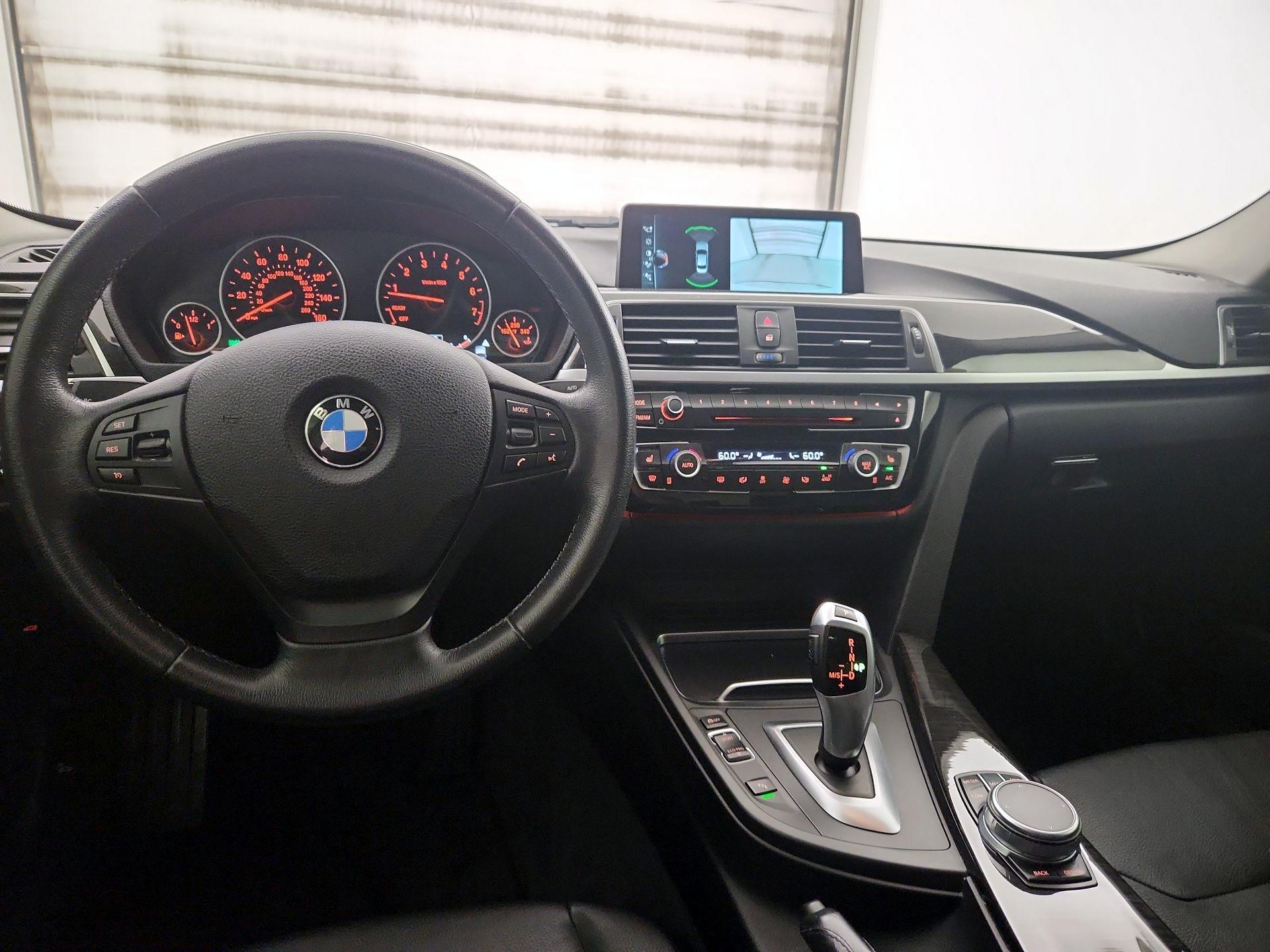 Thumbnail: 2017 BMW 3 Series - 9